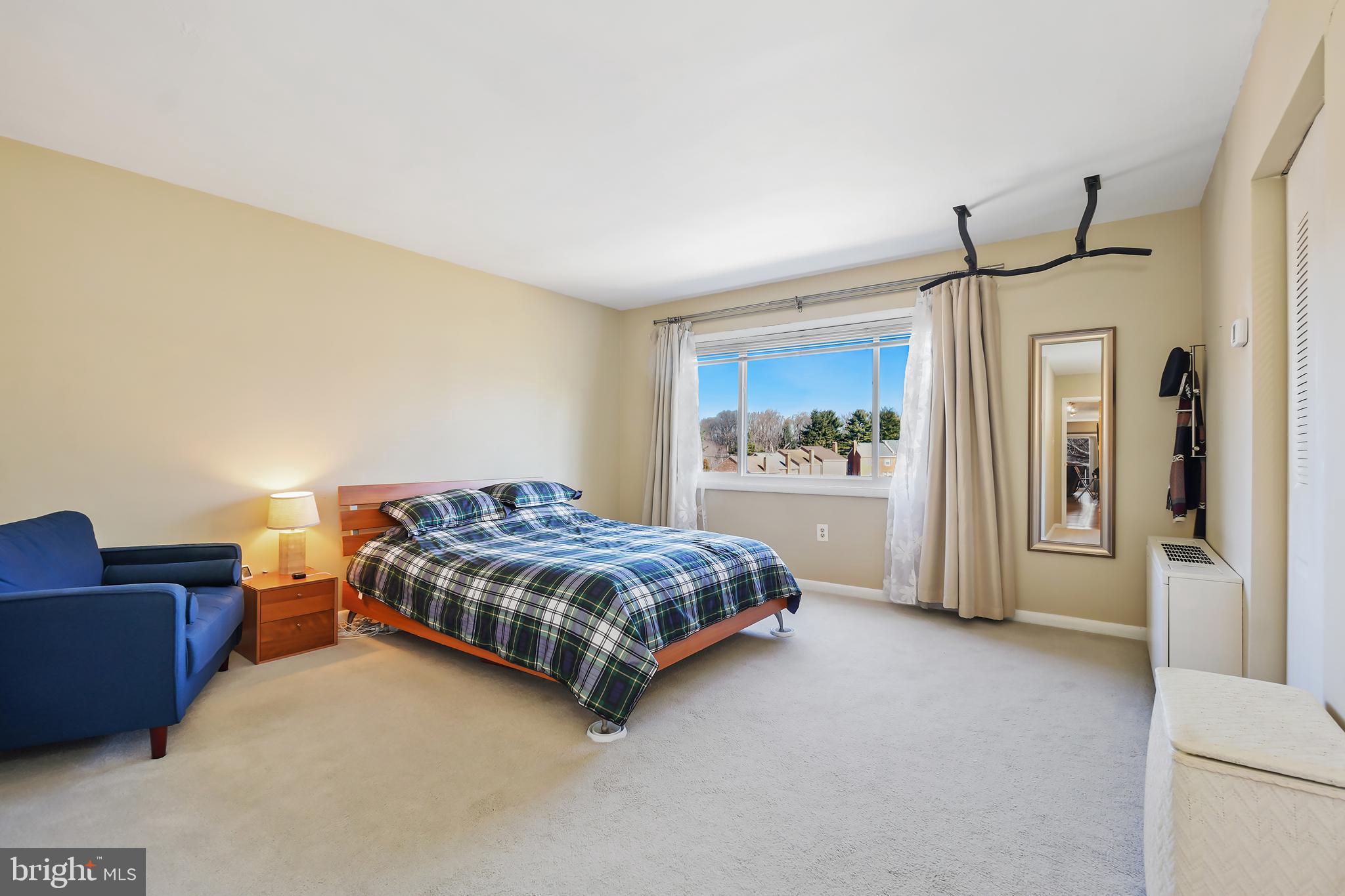 WEST SPRING - Residential