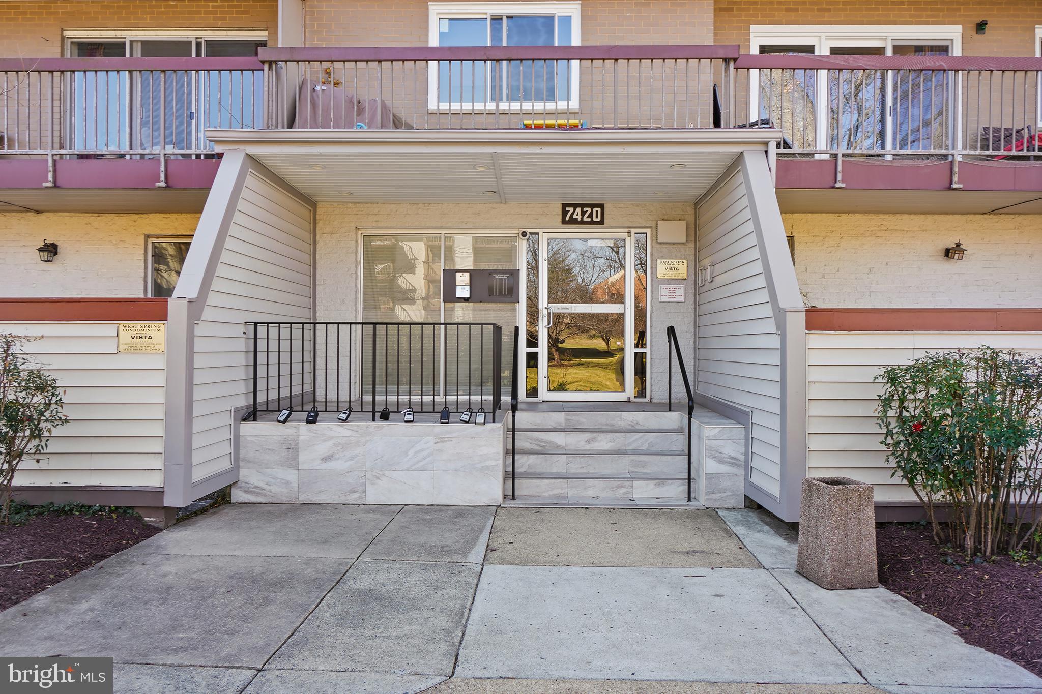 WEST SPRING - Residential