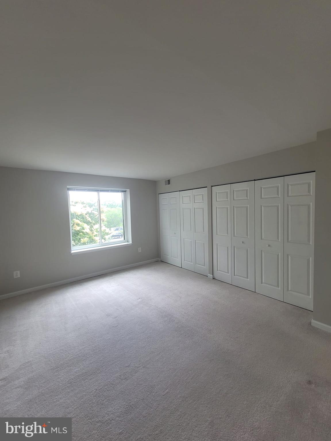 HAWTHORNE VILLAGE - Residential Lease