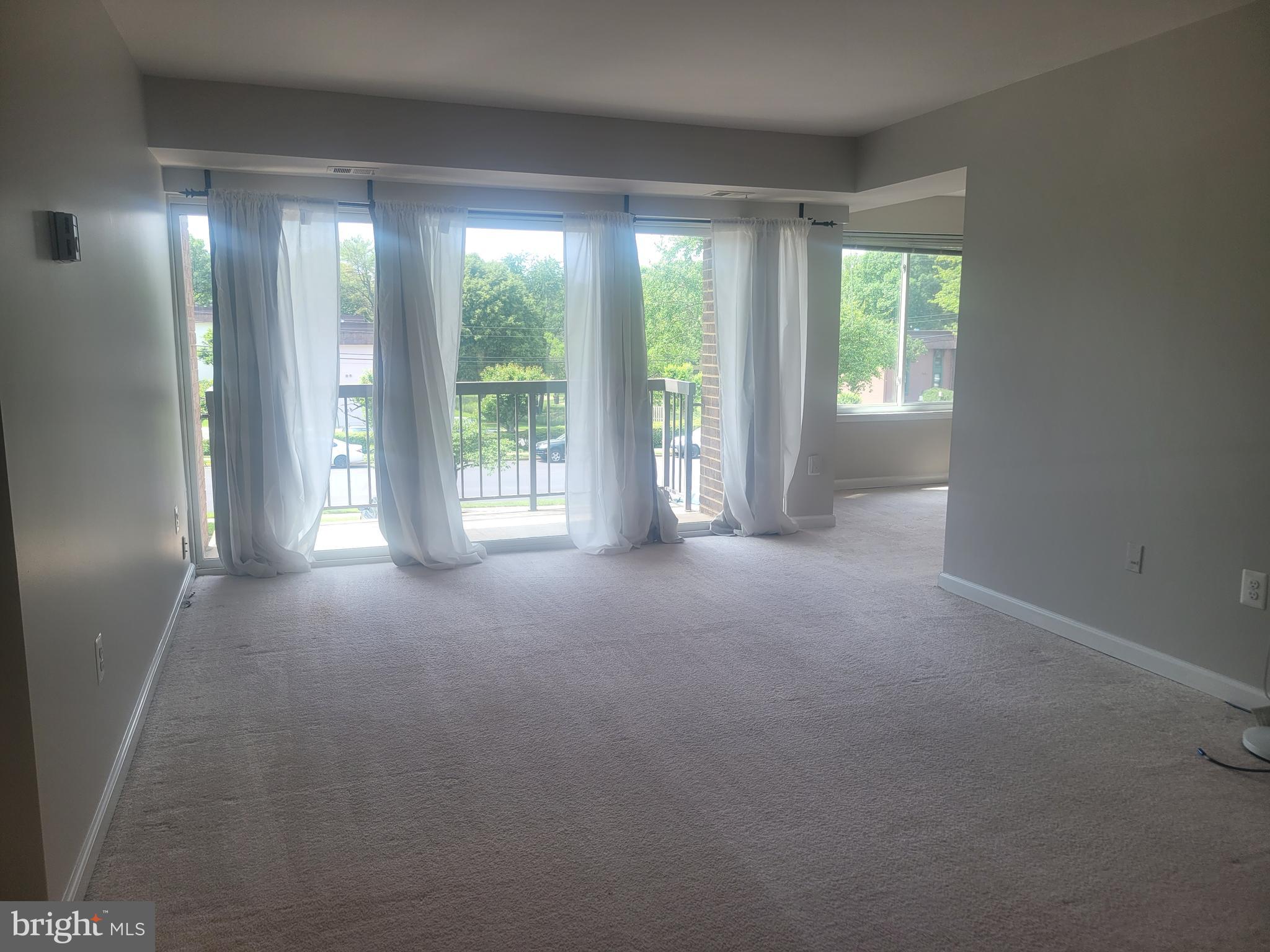 HAWTHORNE VILLAGE - Residential Lease