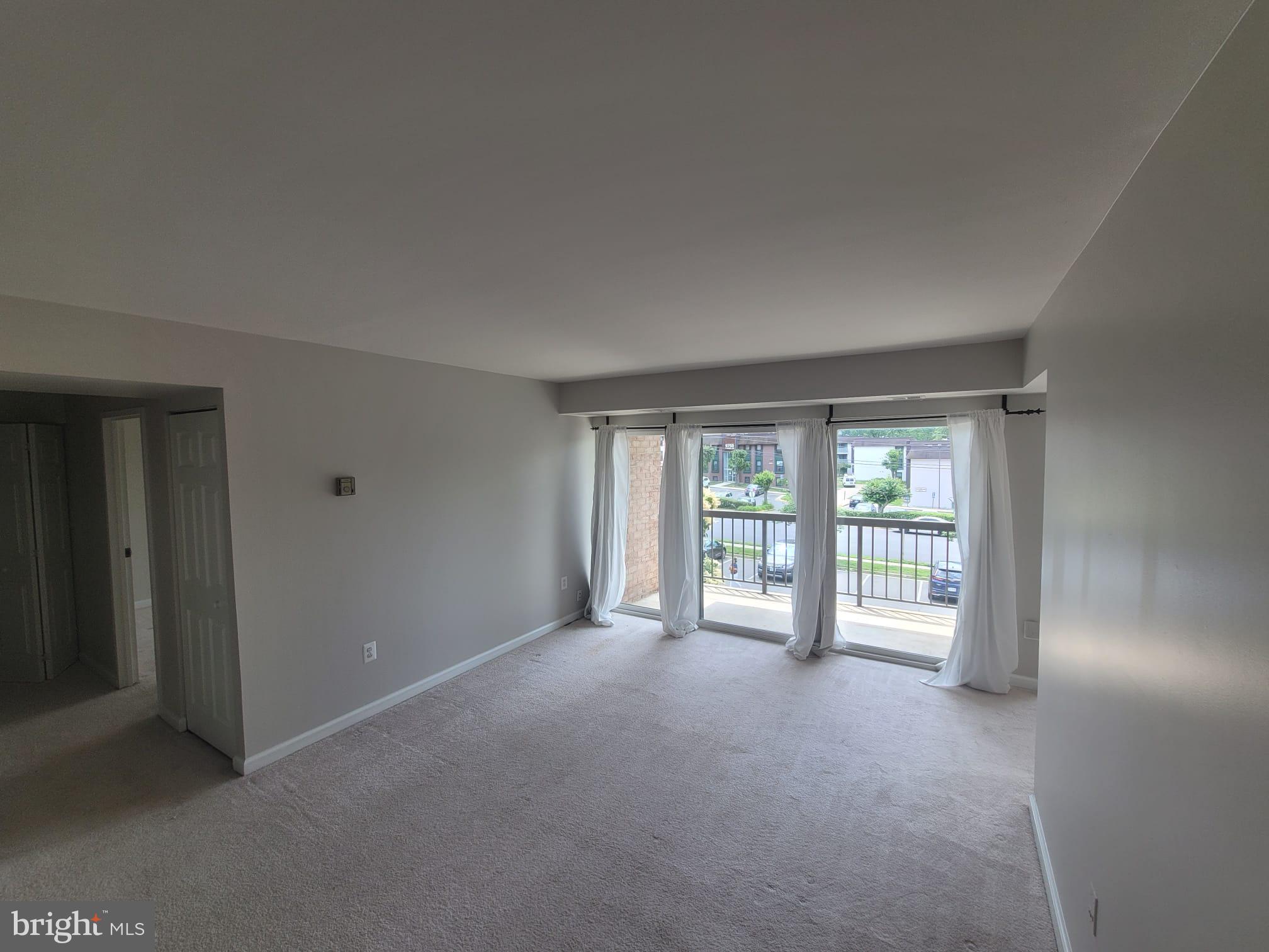 HAWTHORNE VILLAGE - Residential Lease