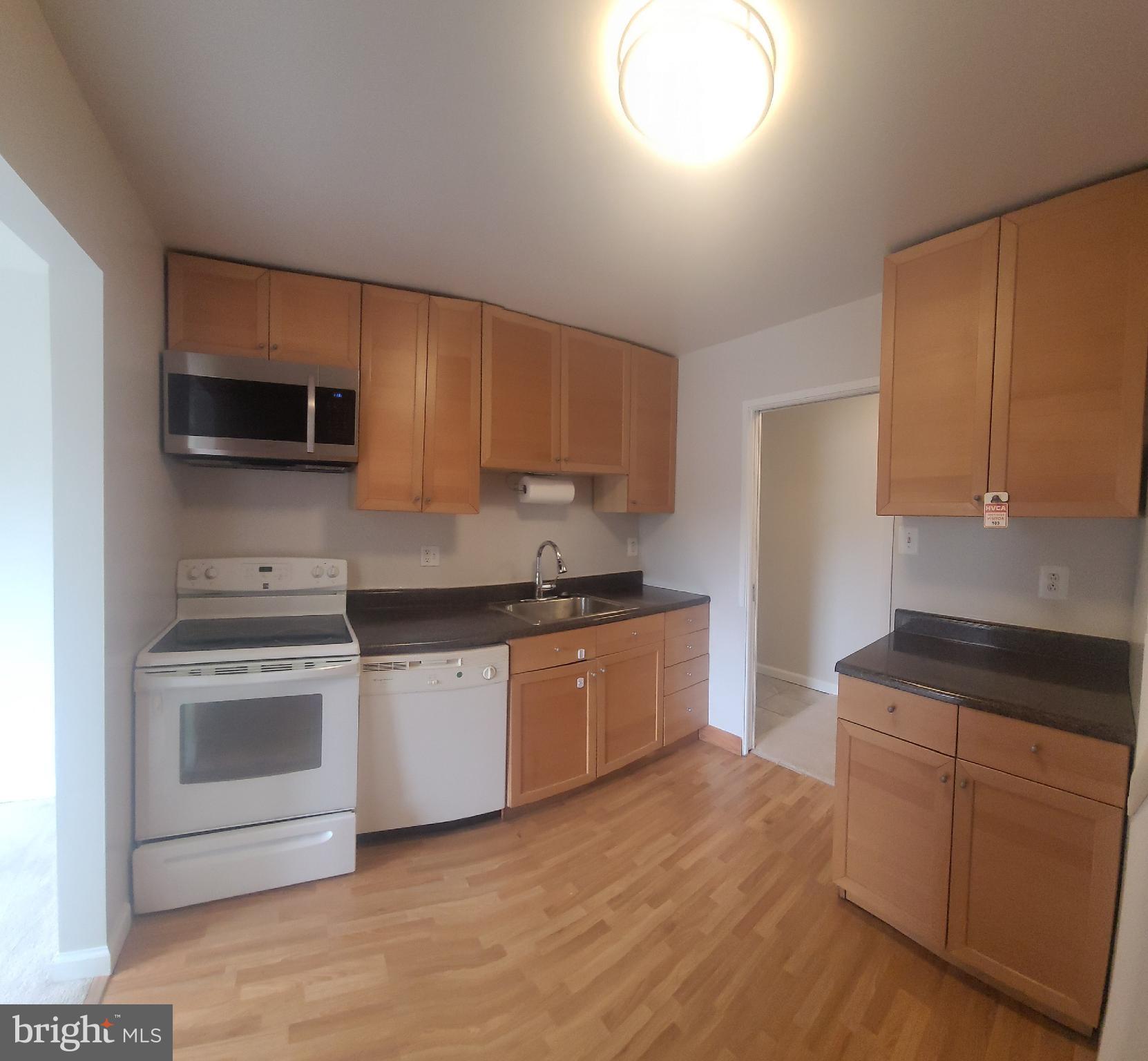 HAWTHORNE VILLAGE - Residential Lease