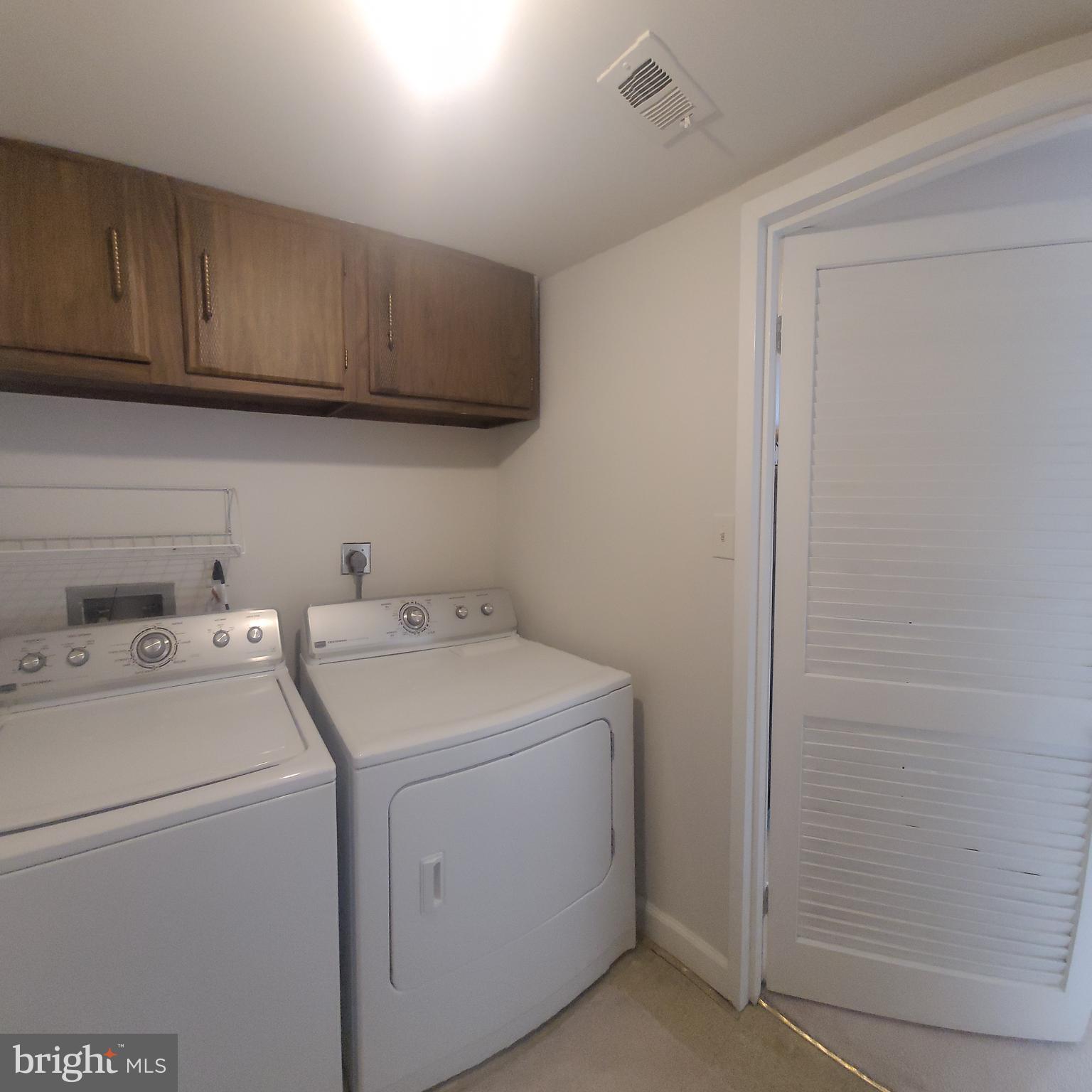 HAWTHORNE VILLAGE - Residential Lease