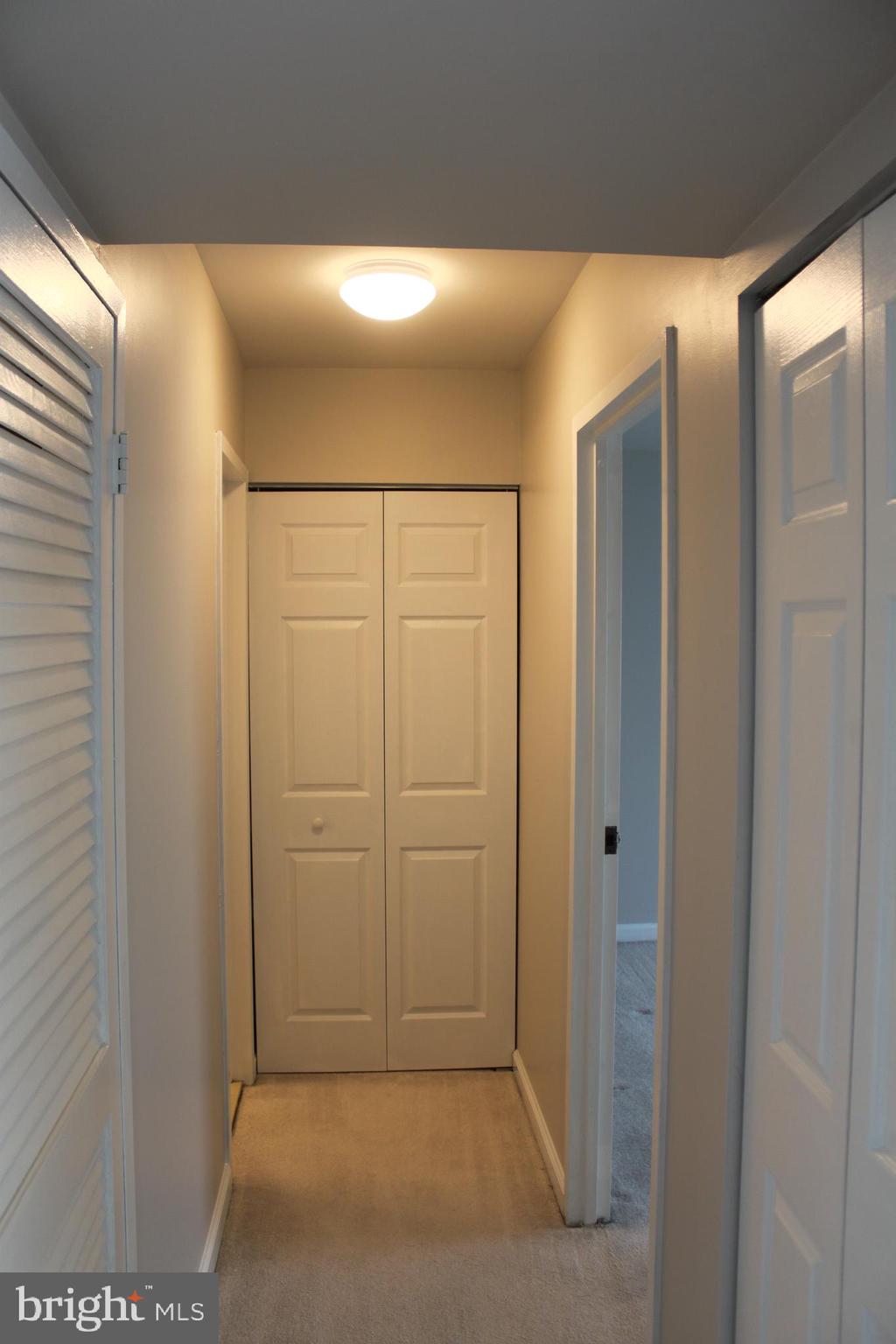 HAWTHORNE VILLAGE - Residential Lease