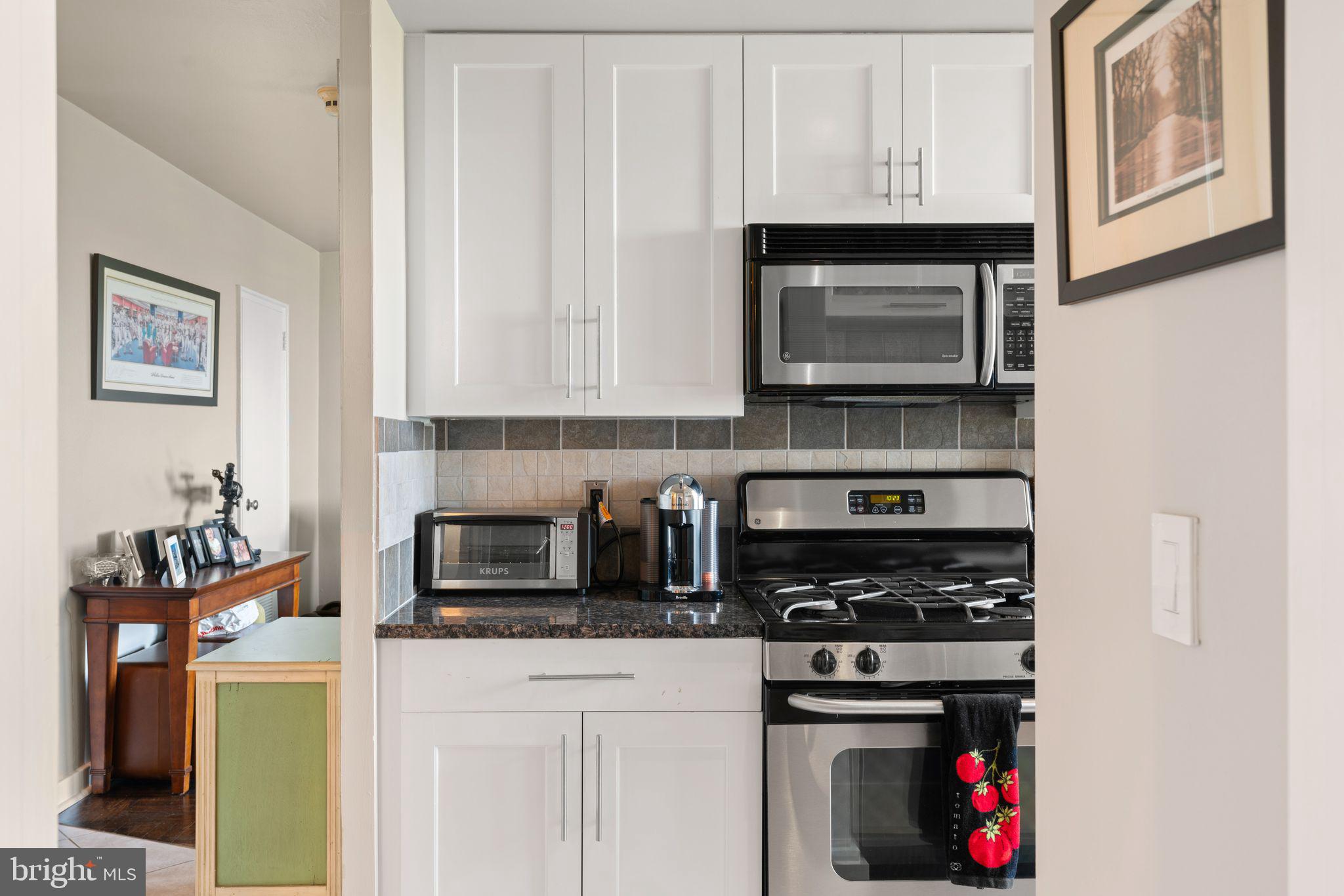 FAIRMOUNT - Residential Lease