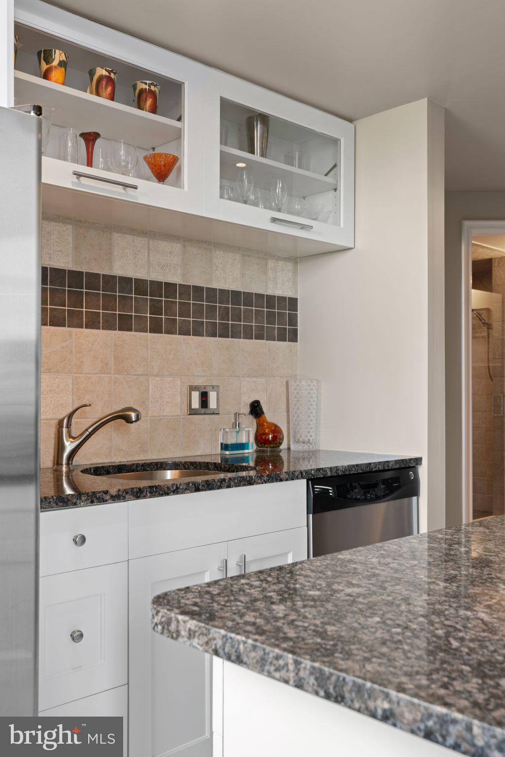 FAIRMOUNT - Residential Lease