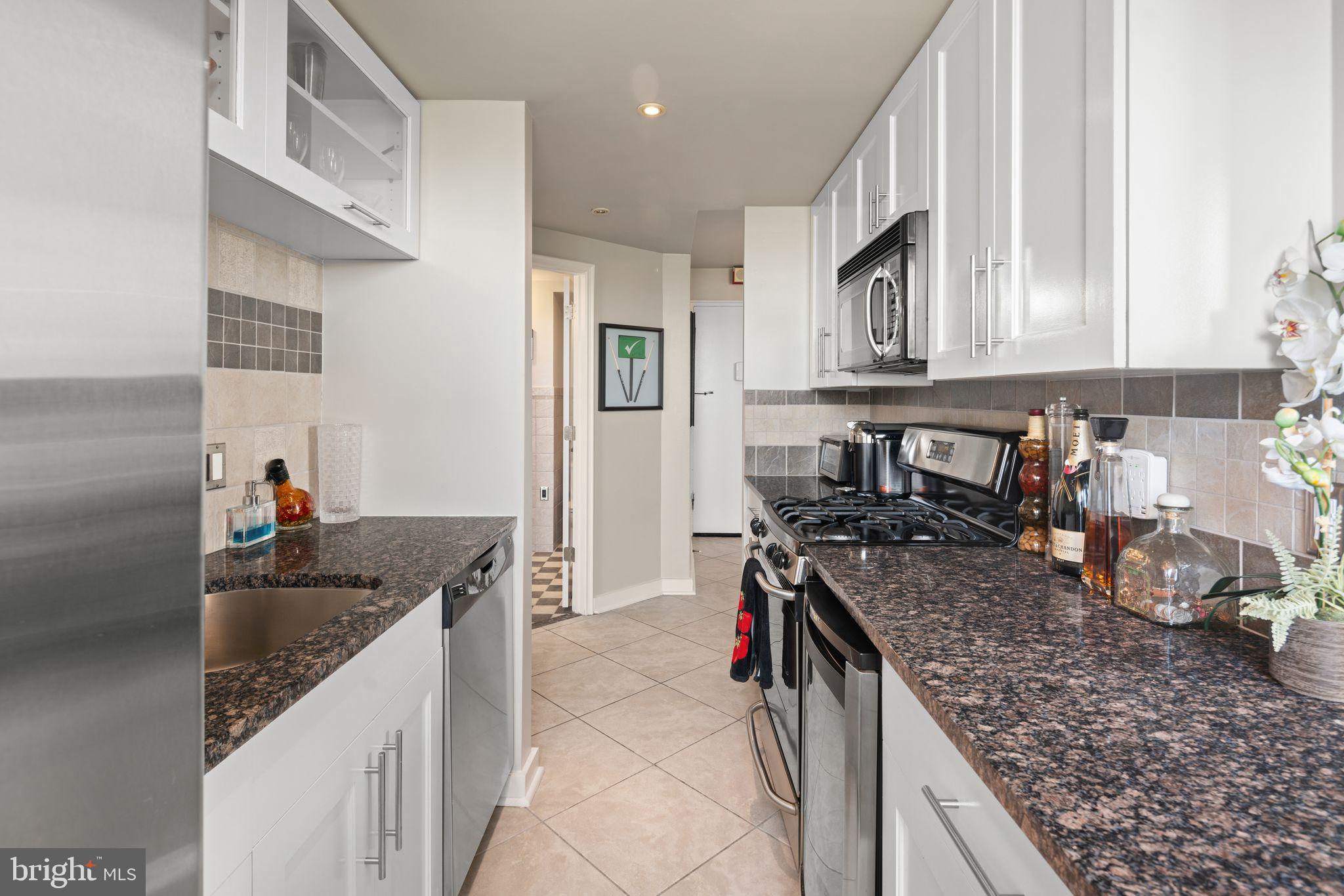 FAIRMOUNT - Residential Lease