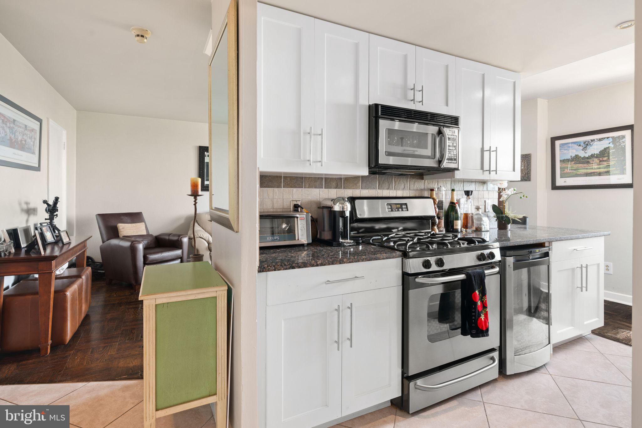 FAIRMOUNT - Residential Lease