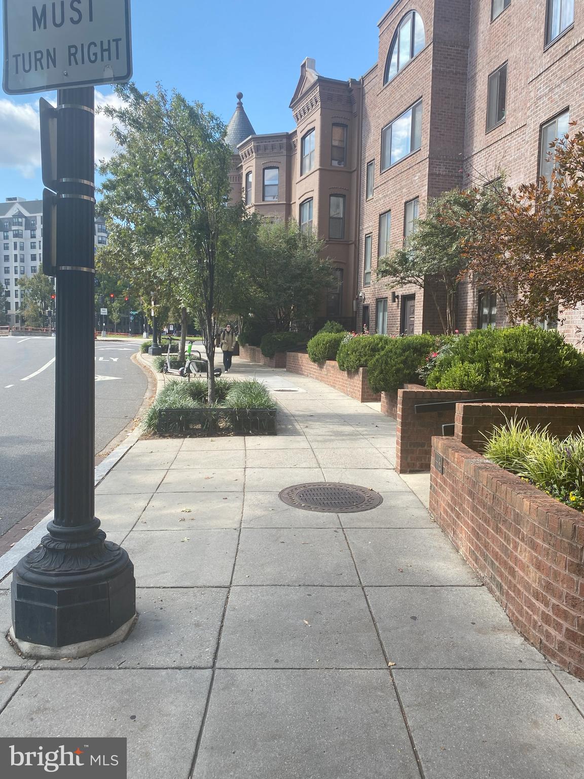 3 WASHINGTON CIRCLE NW 403