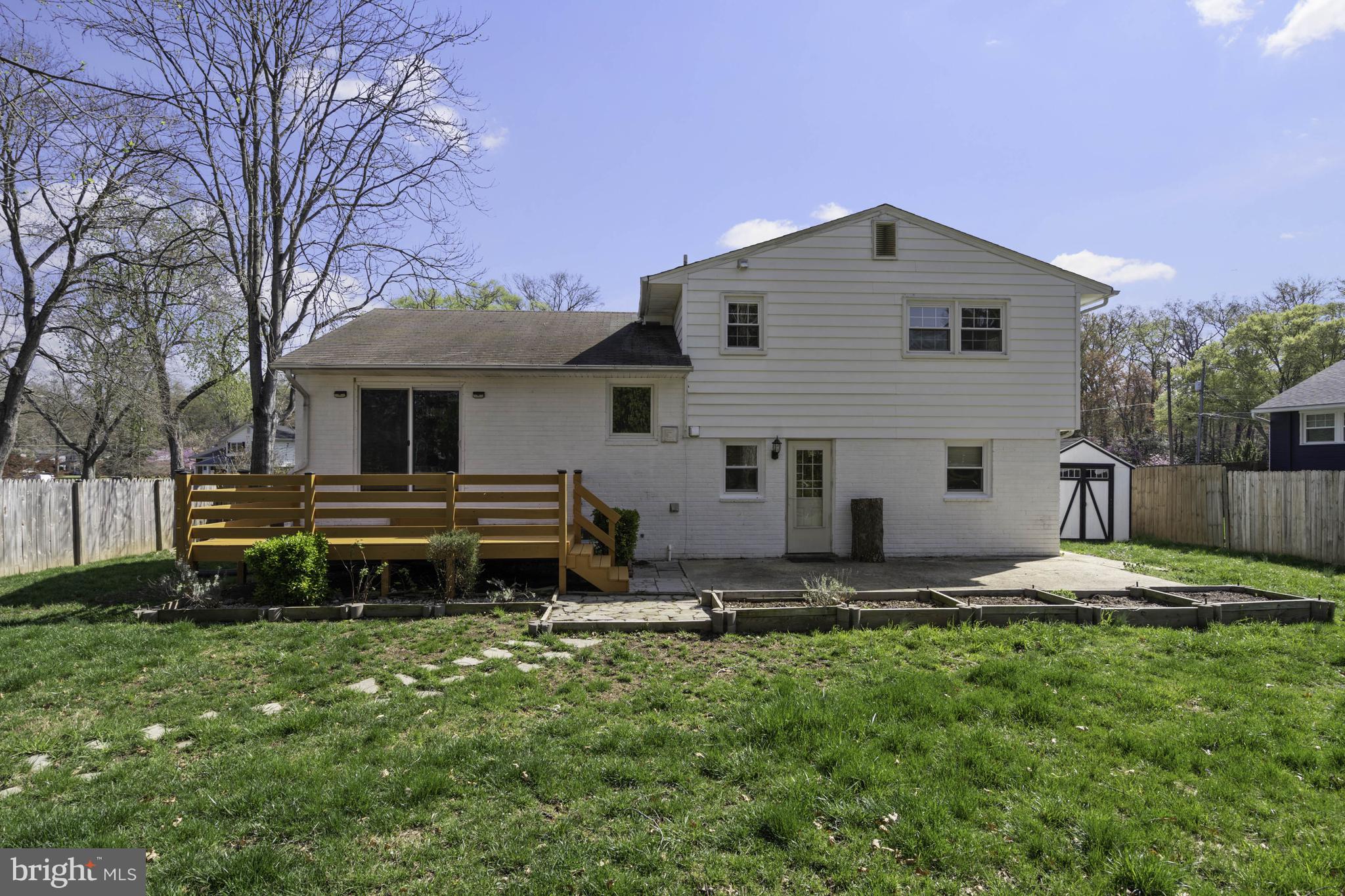 POTOMAC VALLEY - Residential Lease