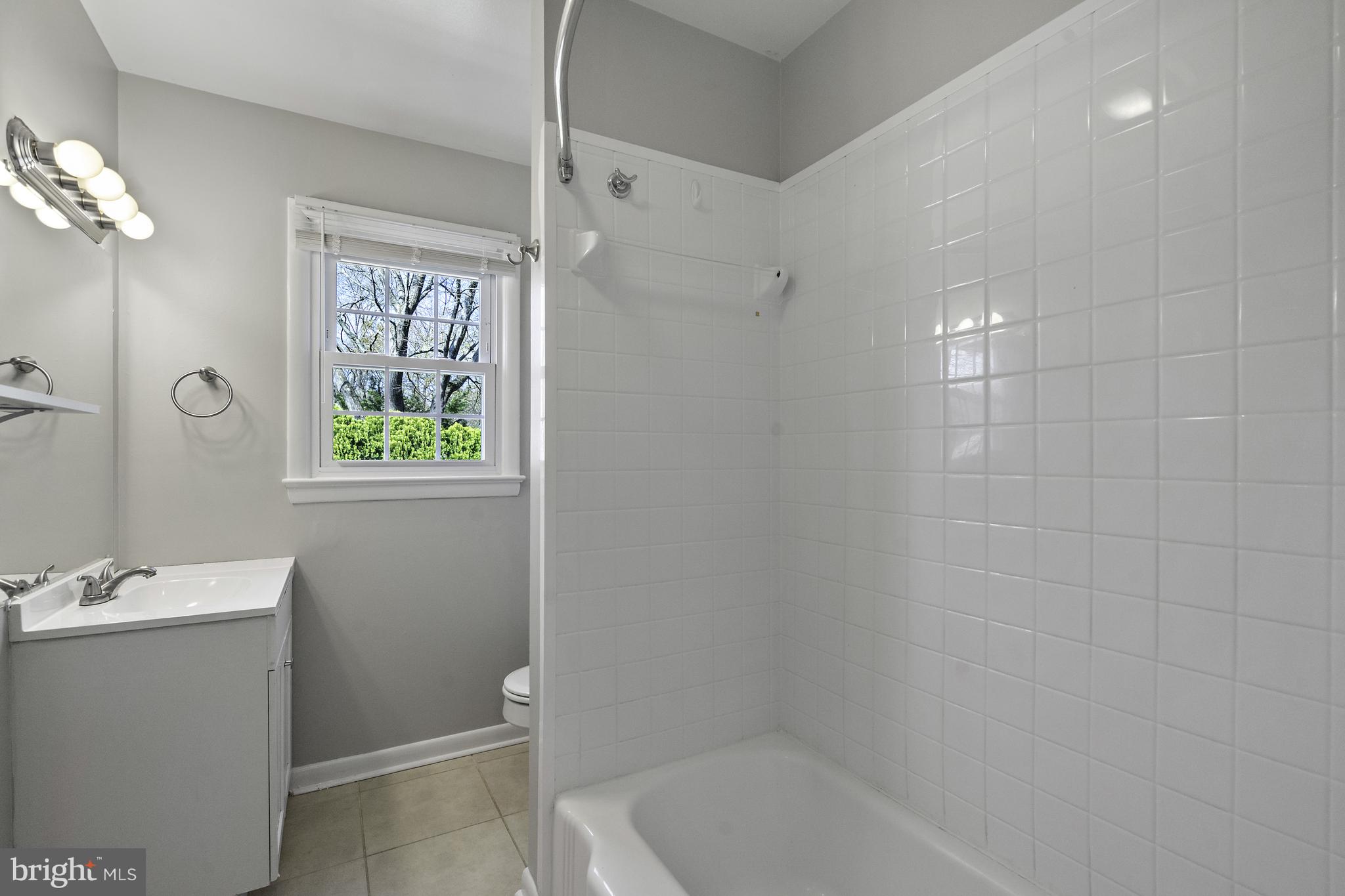 POTOMAC VALLEY - Residential Lease