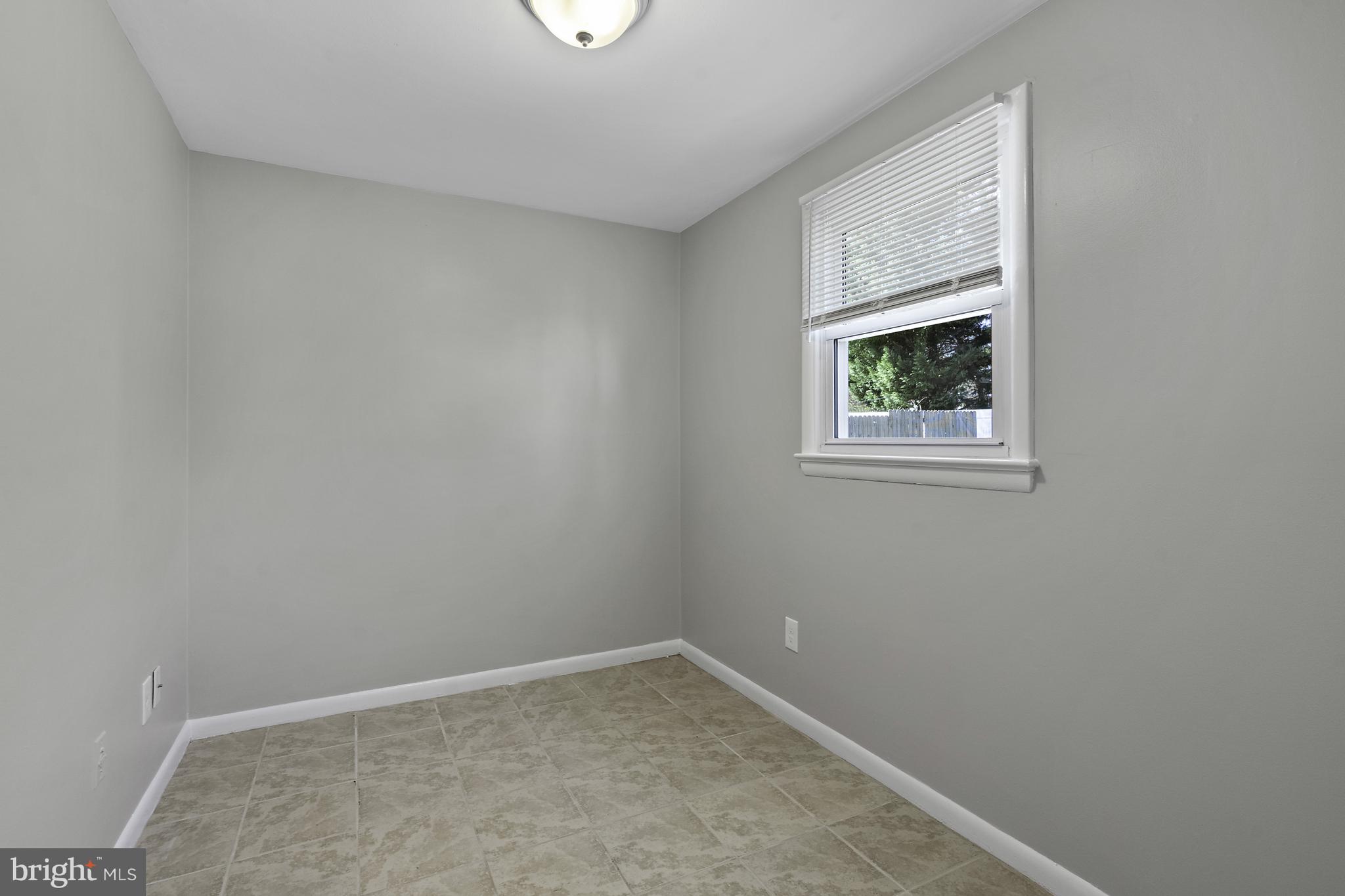 POTOMAC VALLEY - Residential Lease