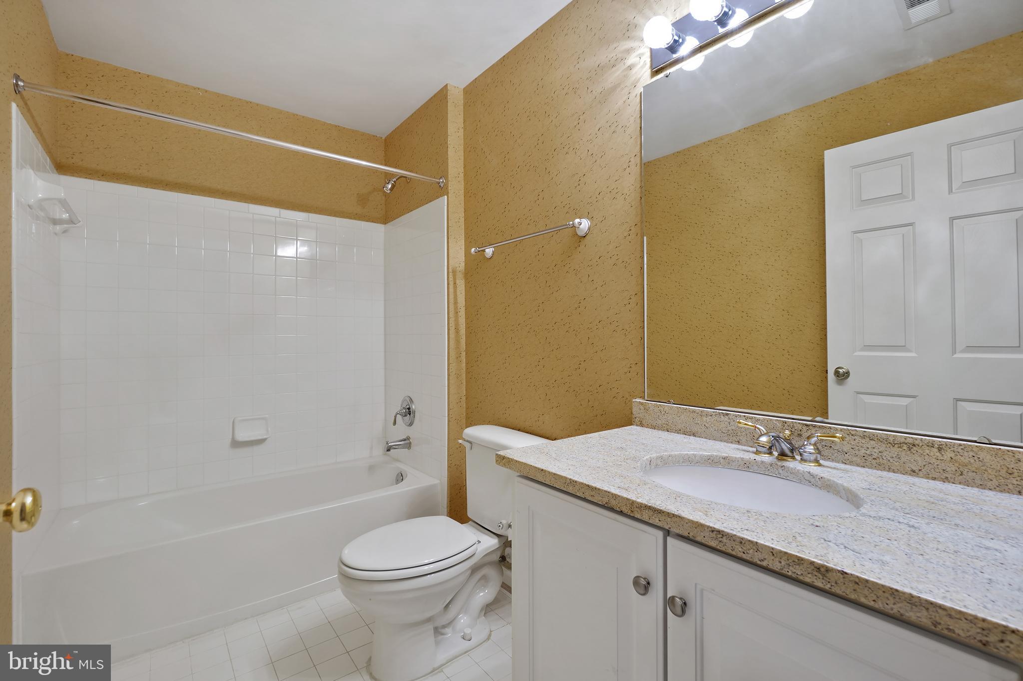 LAKELANDS - Residential