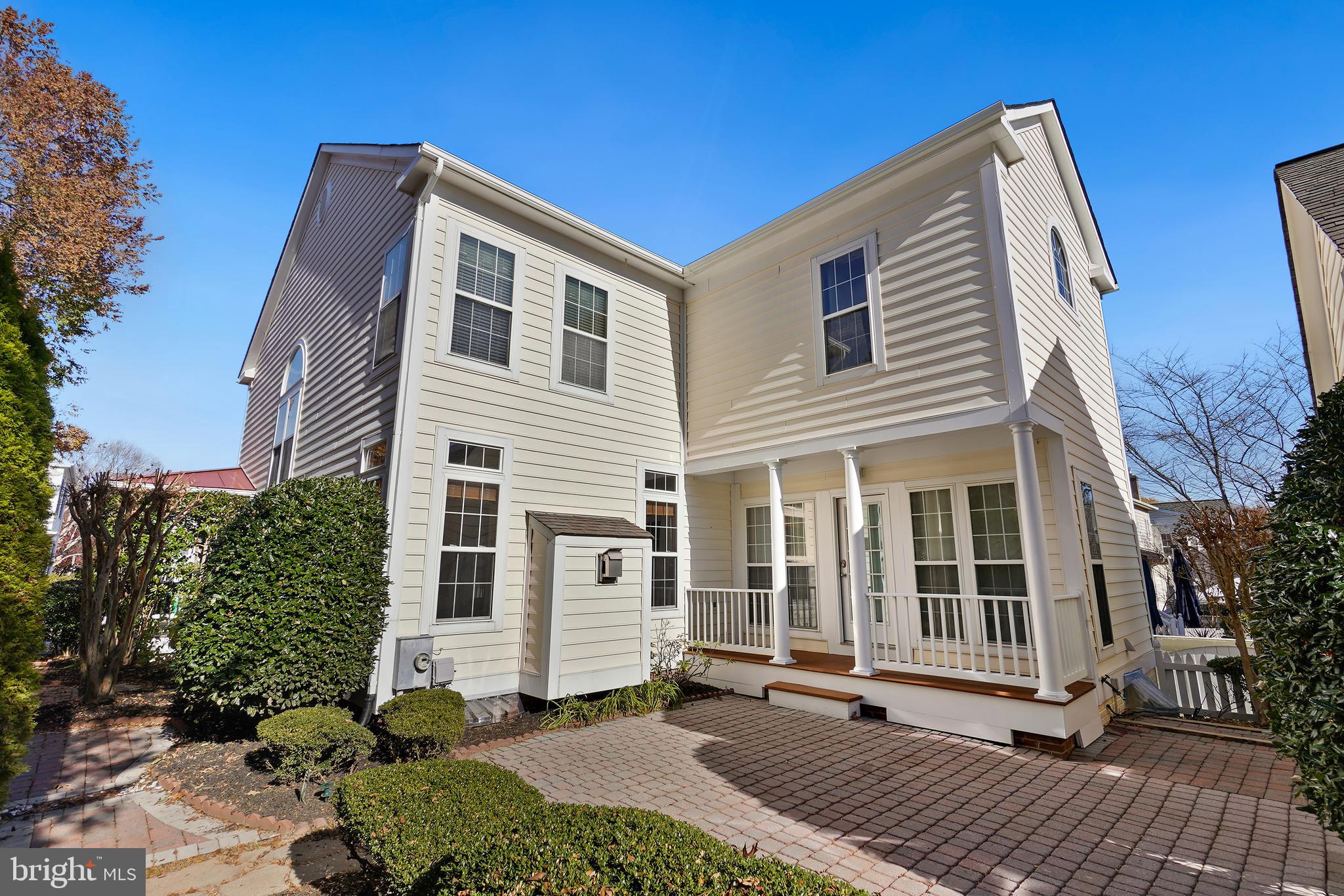 LAKELANDS - Residential