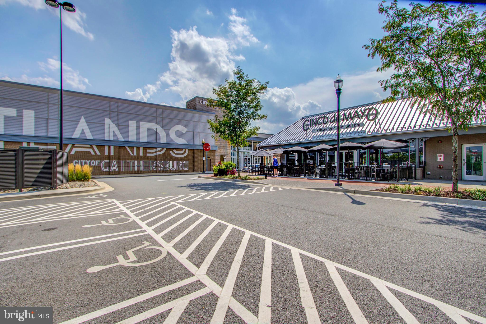 LAKELANDS - Residential