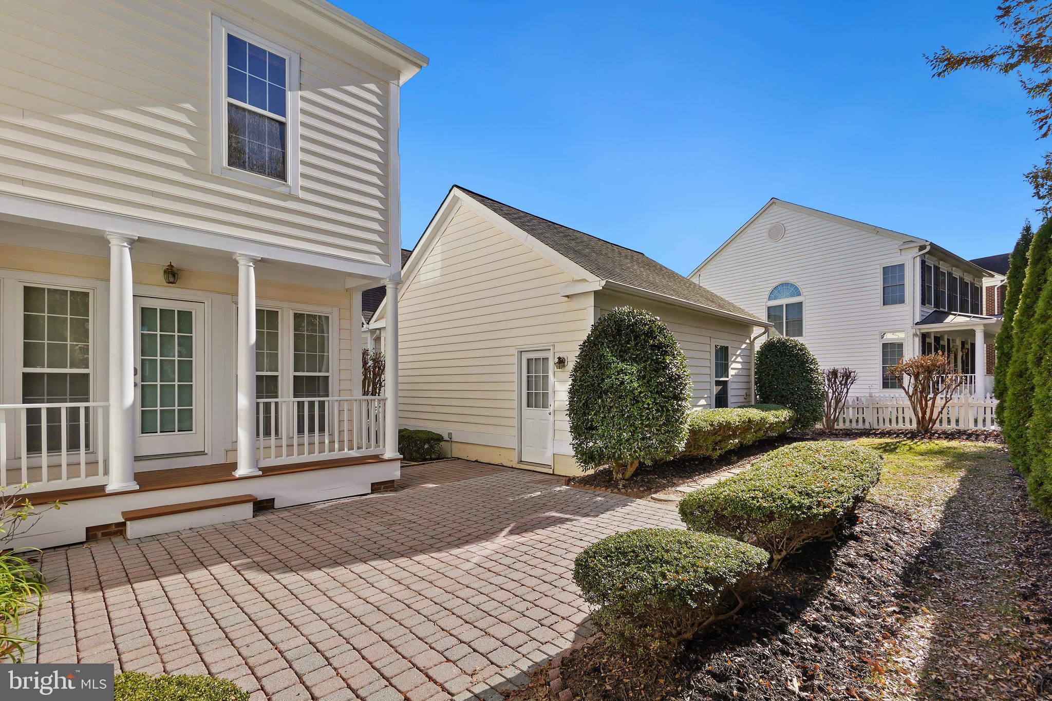 LAKELANDS - Residential