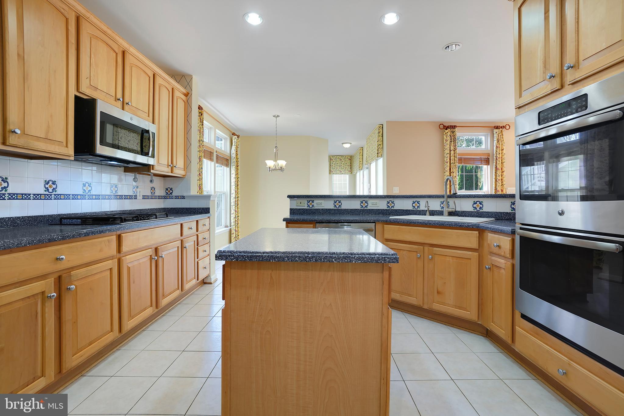 LAKELANDS - Residential