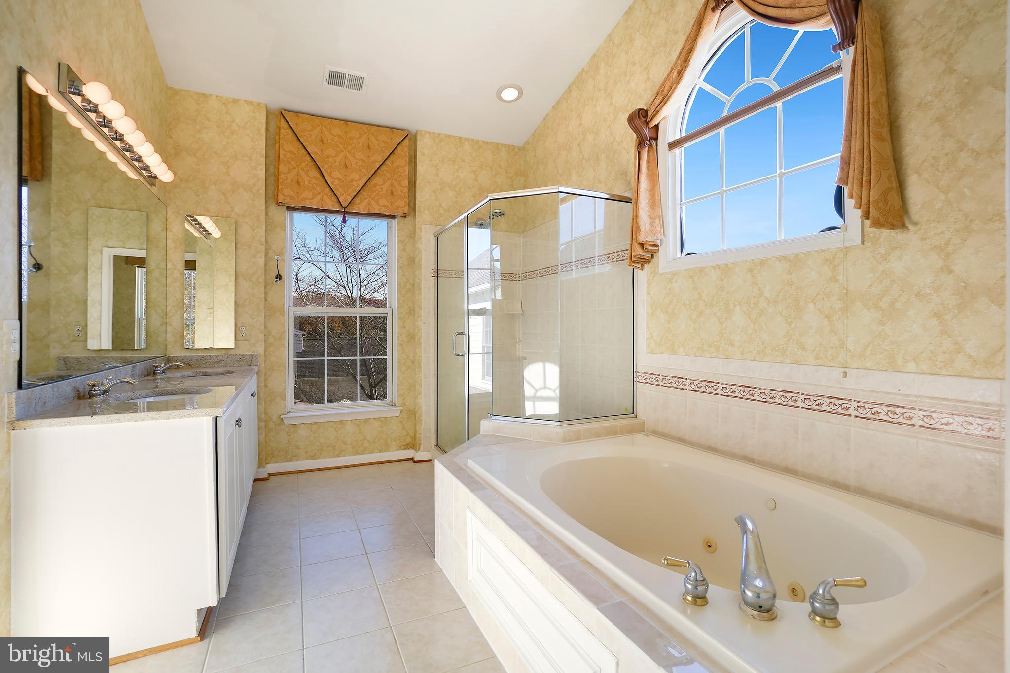 LAKELANDS - Residential