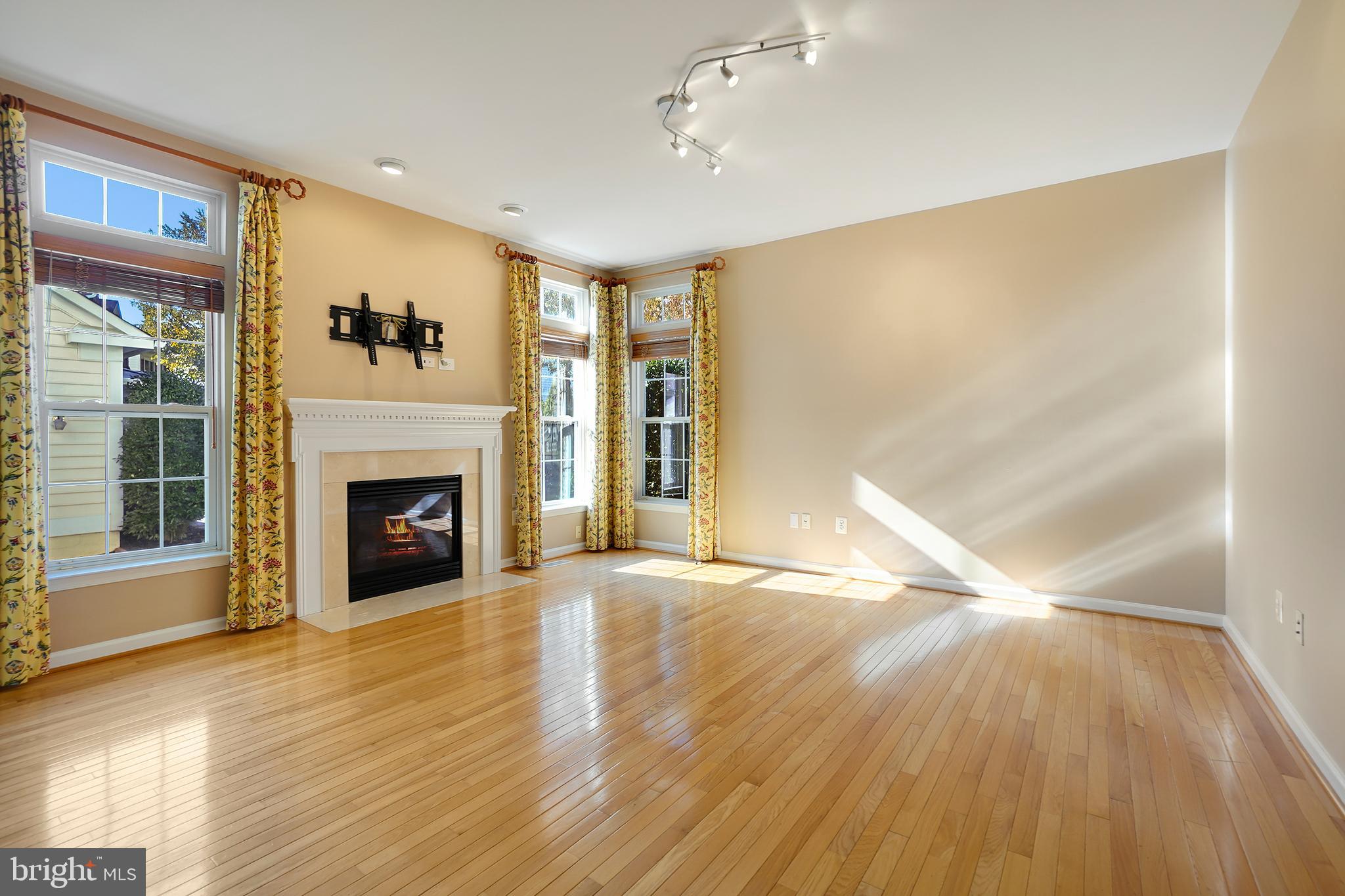 LAKELANDS - Residential