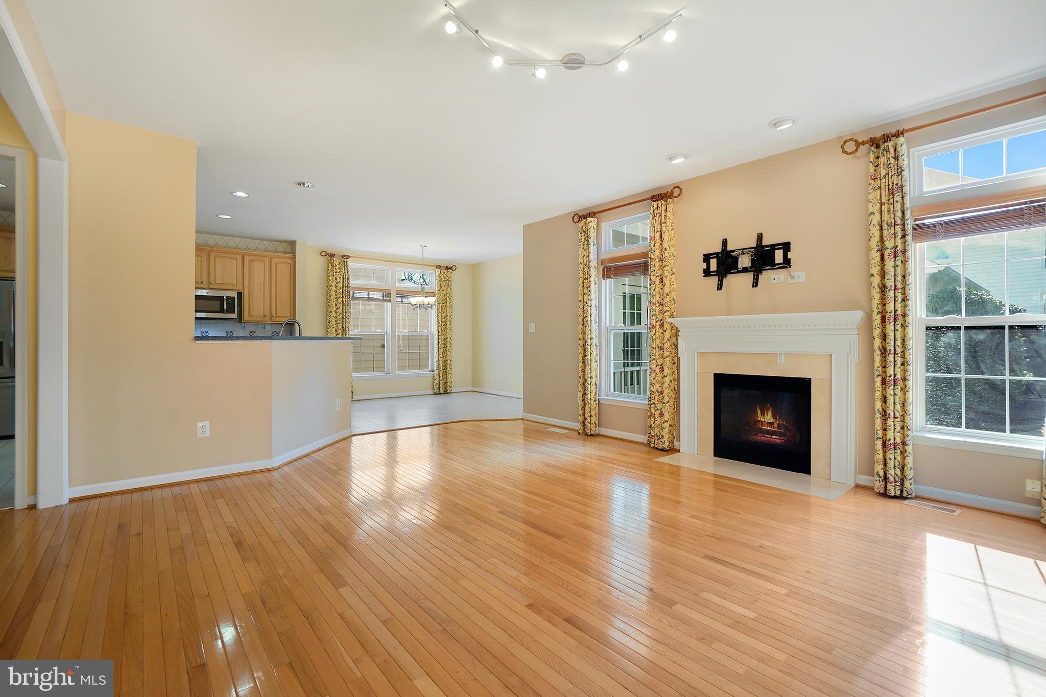 LAKELANDS - Residential