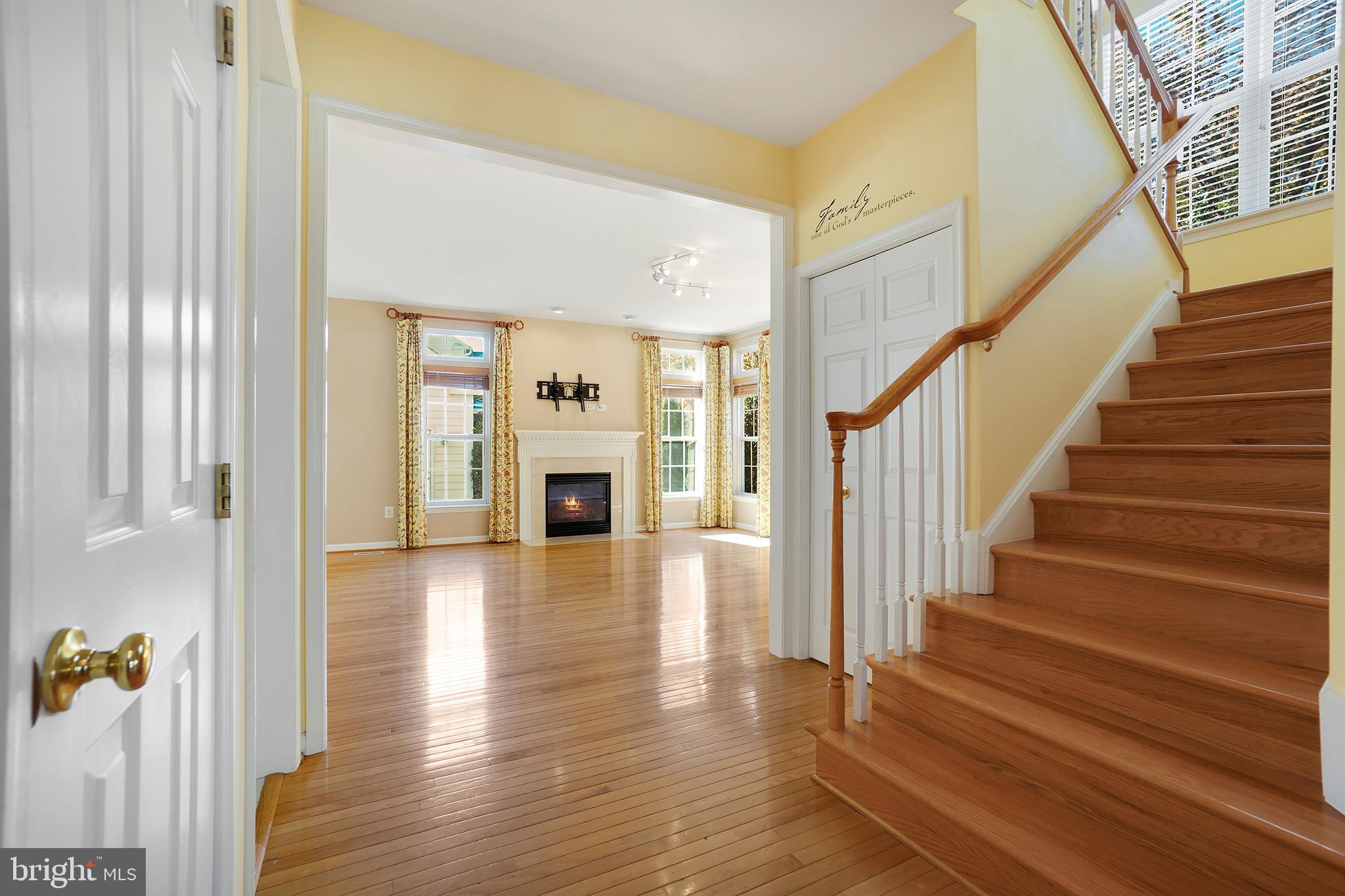 LAKELANDS - Residential