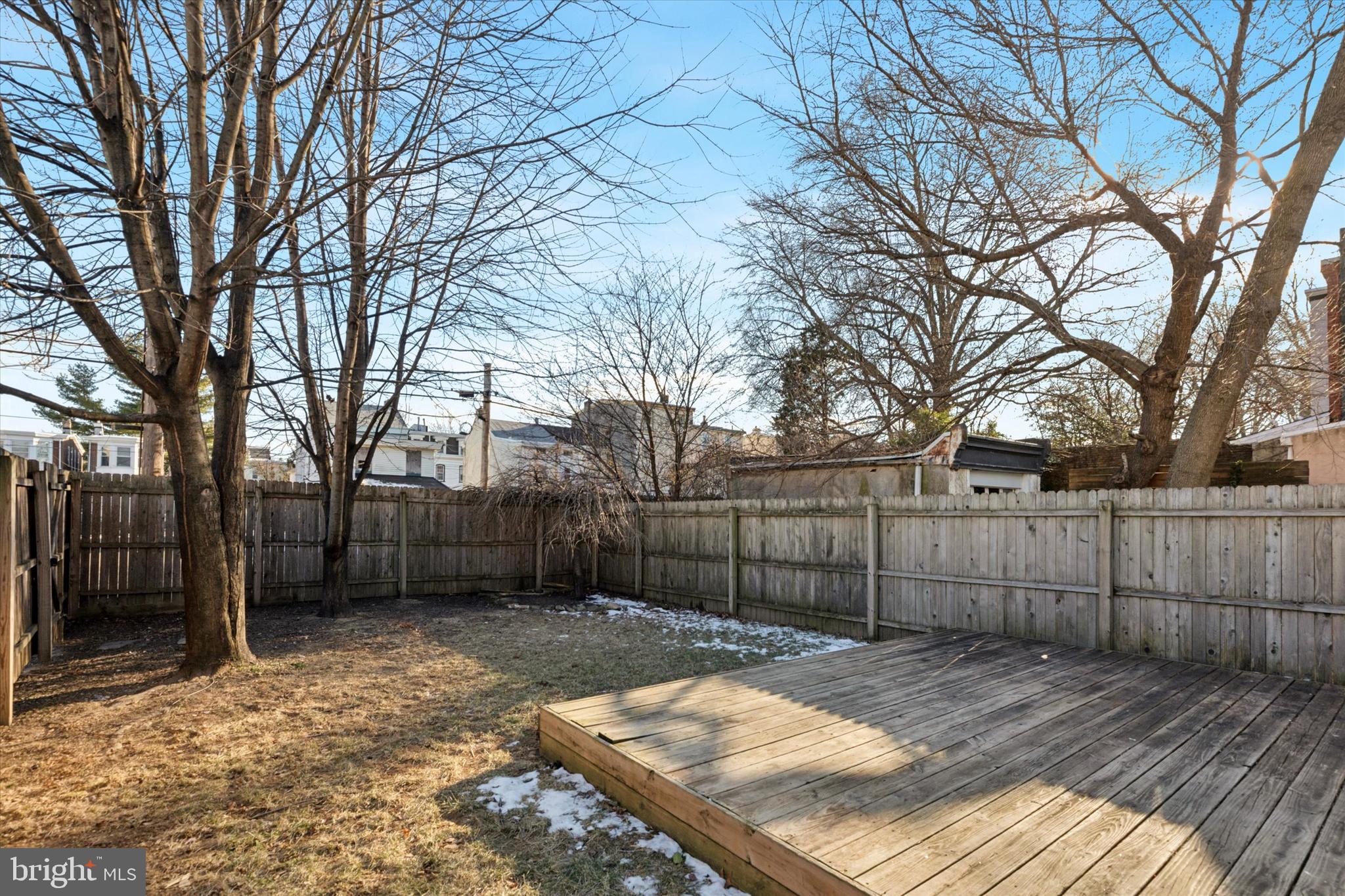 ROXBOROUGH - Residential