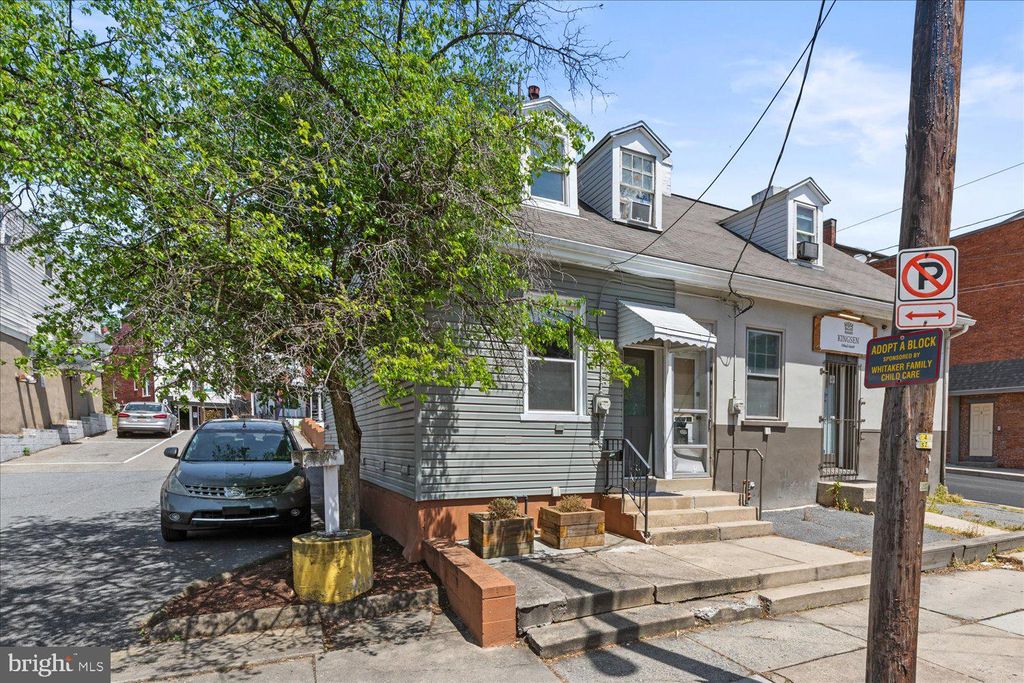 Photo of 64512 Columbia Avenue, Lancaster, PA 17603 (MLS # PALA2050470)