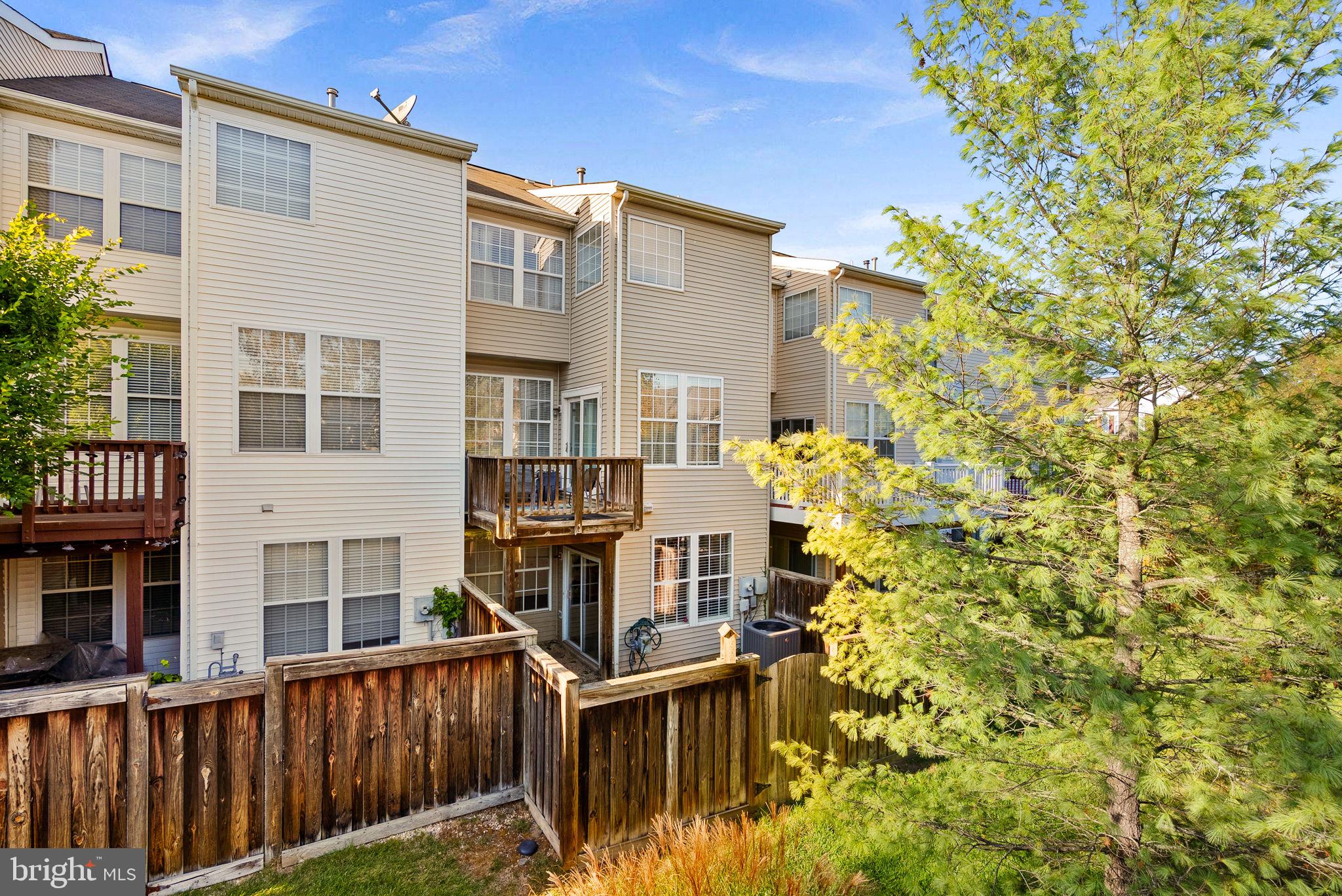 BROADLANDS - Residential