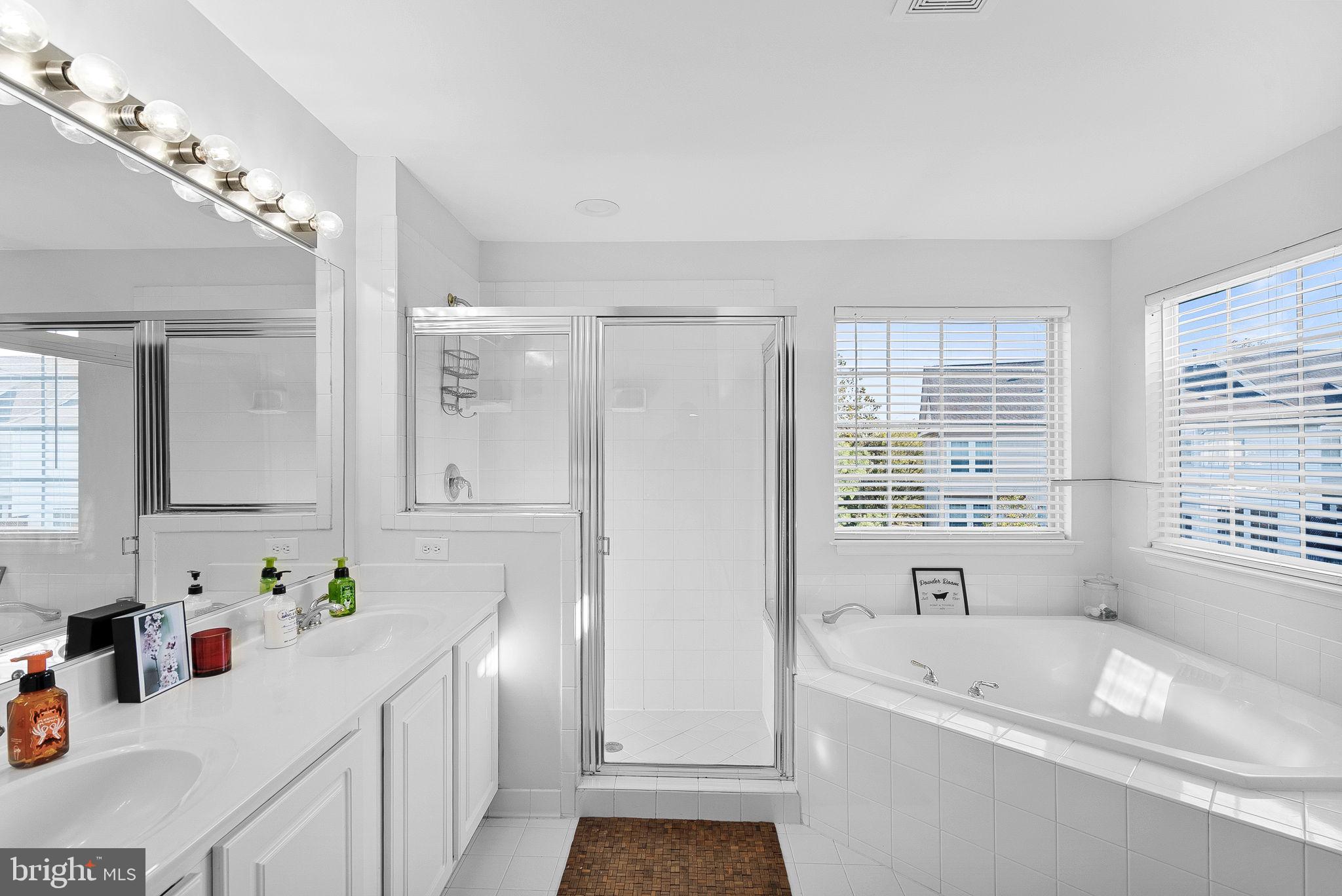 BROADLANDS - Residential