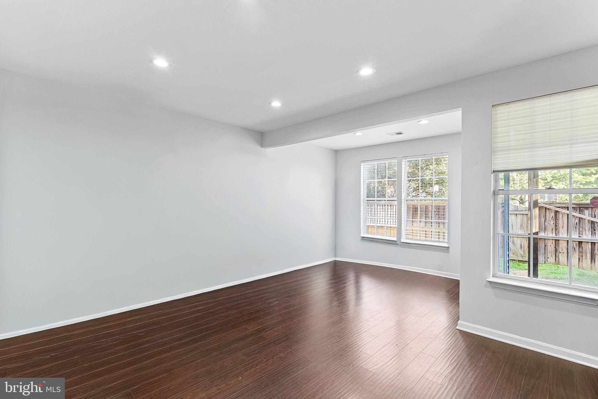 BROADLANDS - Residential