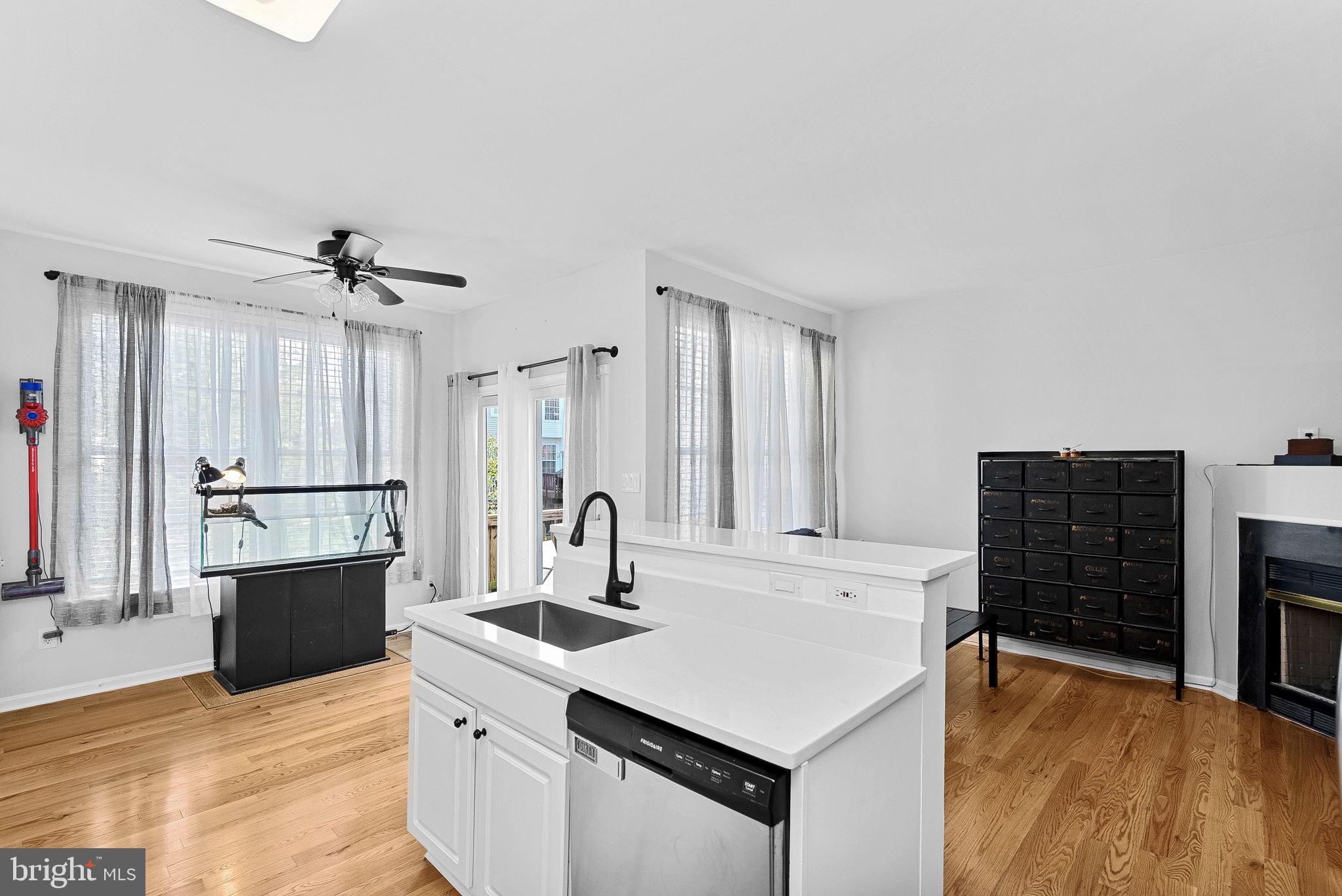 BROADLANDS - Residential