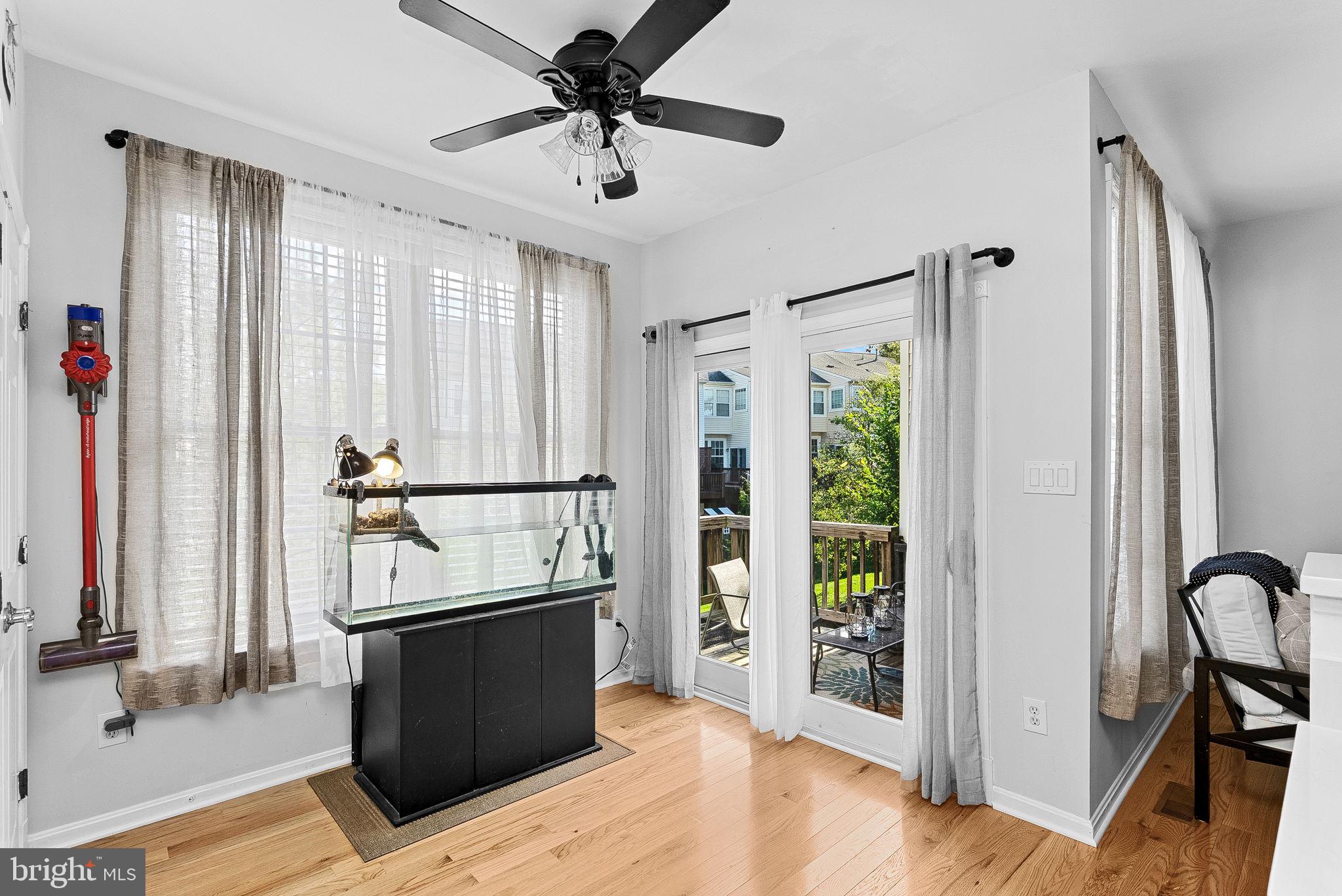 BROADLANDS - Residential