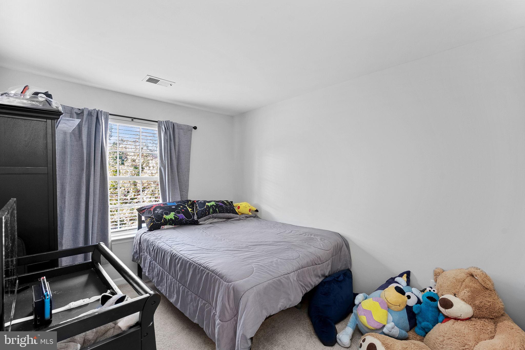 BROADLANDS - Residential