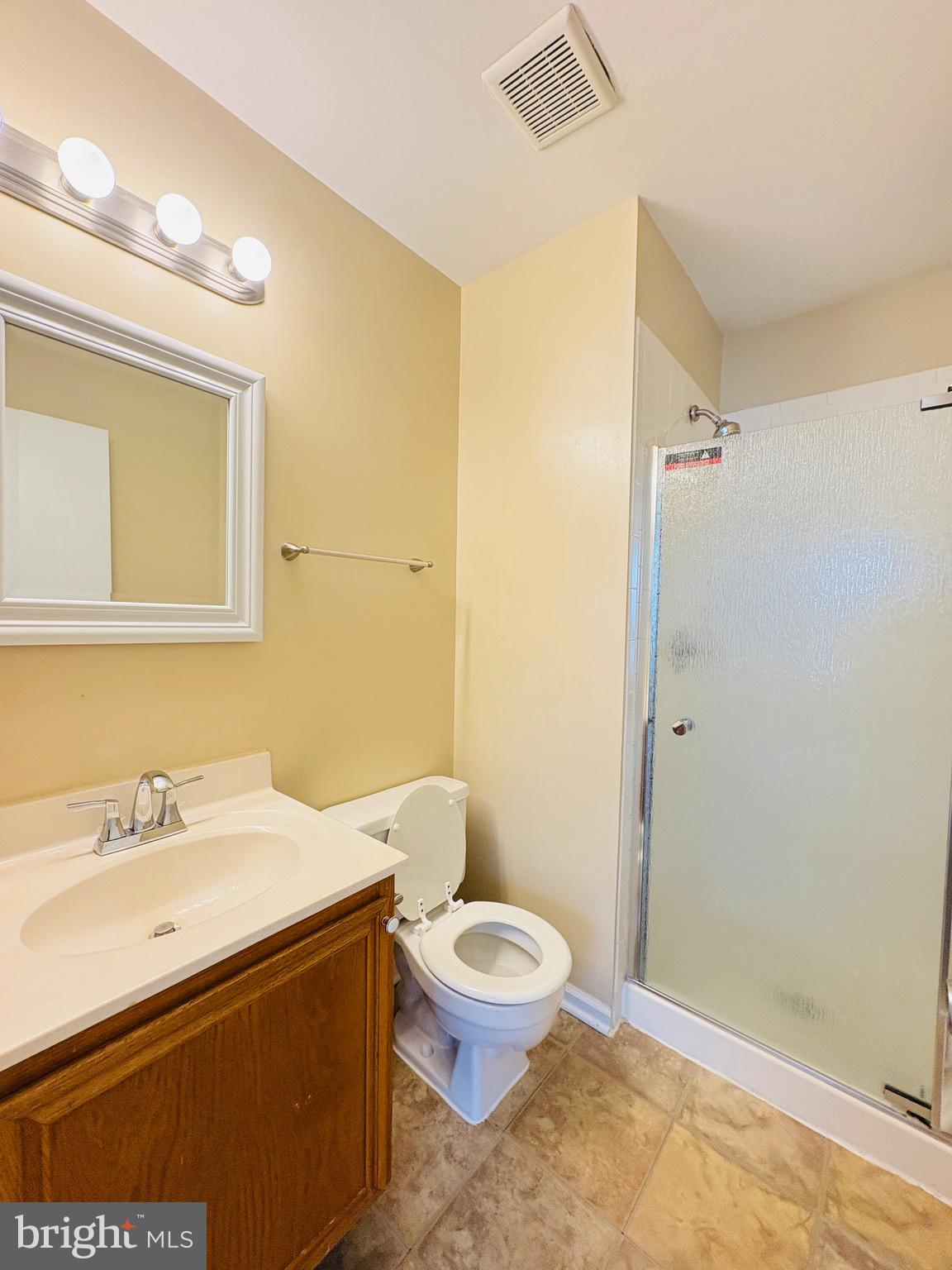 SINGLETONS GROVE - Residential Lease