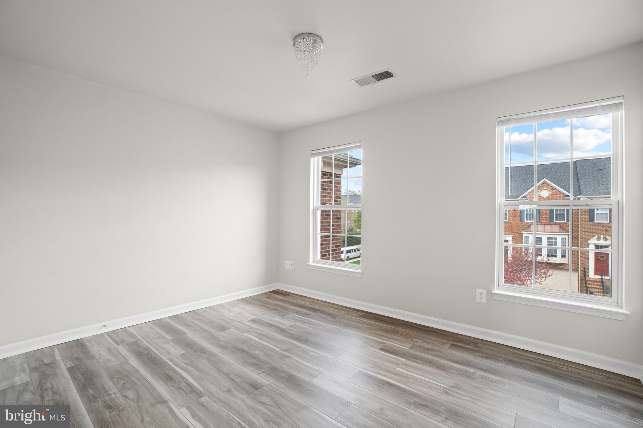 LANSDOWNE ON THE POTOMAC - Residential Lease