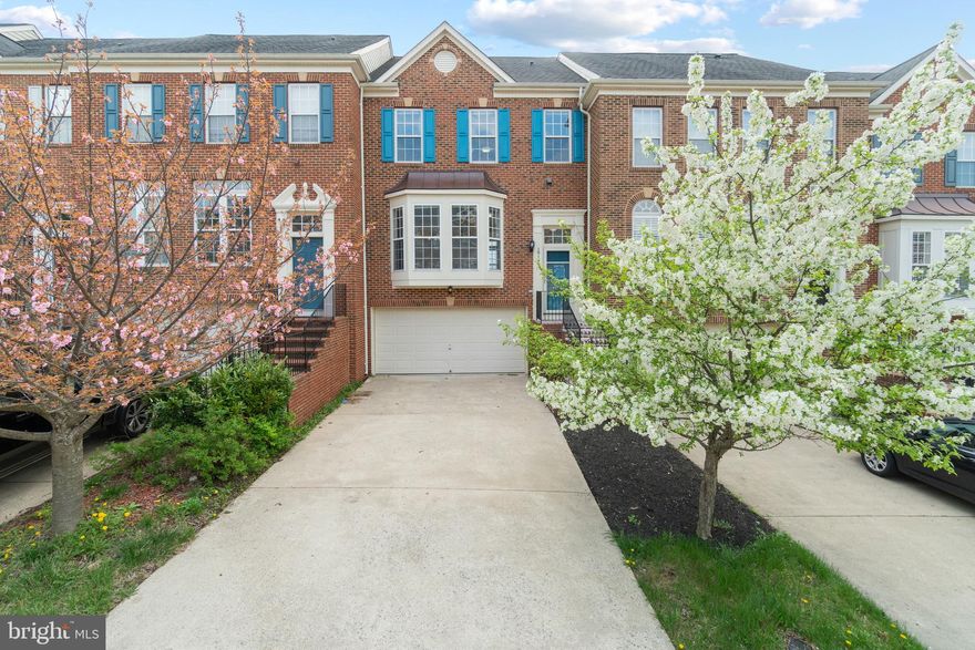 Beautifully updated townhouse in the amazing Lansdowne On The Potomac community with incredible views over Leesburg. Features 3 bedrooms and 3.5 bathrooms on 3 finished levels with a 2-car garage. Fenced backyard with a deck in a perfect location for watching sunsets over the town. Enjoy all the Lansdowne community has to offer with amenities, nearby shopping & dining, and the ideal commuter route with quick access to Rt 7. Don't miss out on this incredible home and location. 24-month lease minimum. *No pets & No smoking*