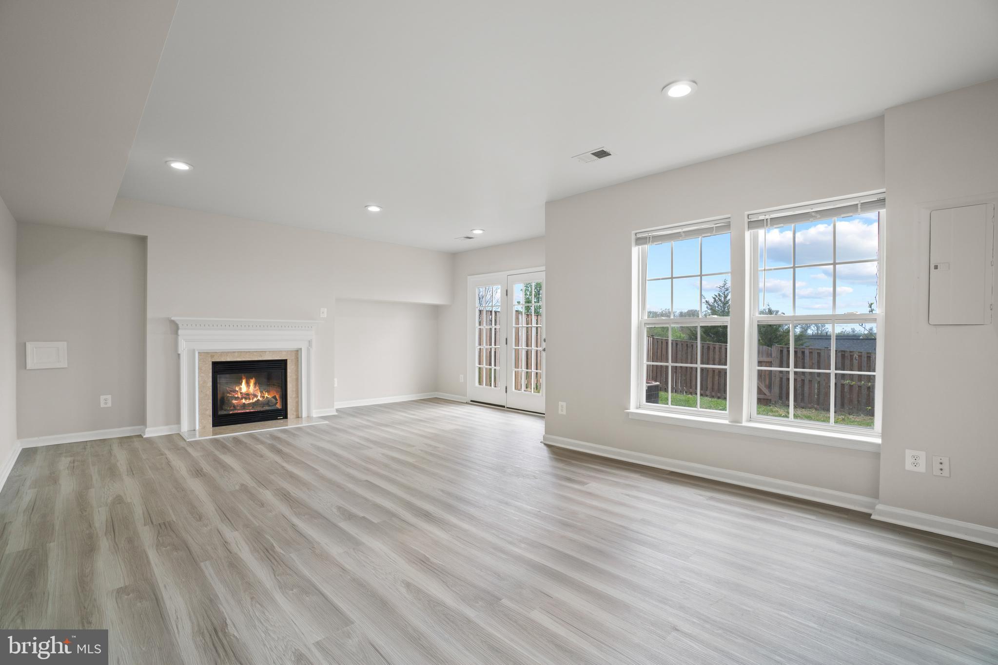 LANSDOWNE ON THE POTOMAC - Residential Lease