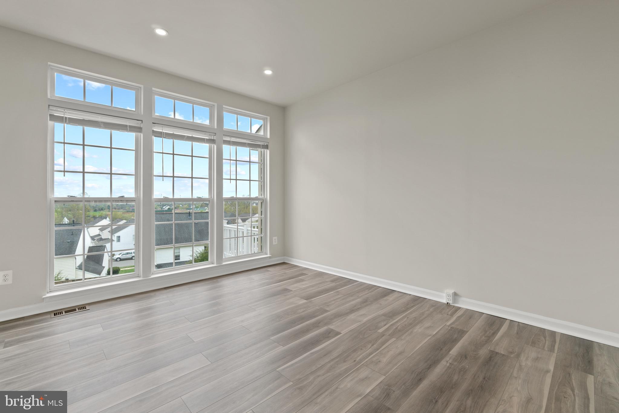 LANSDOWNE ON THE POTOMAC - Residential Lease