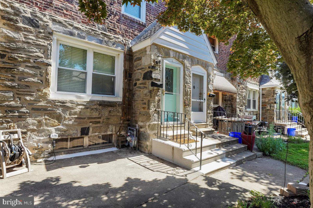 HIGHLAND PARK - Residential Lease