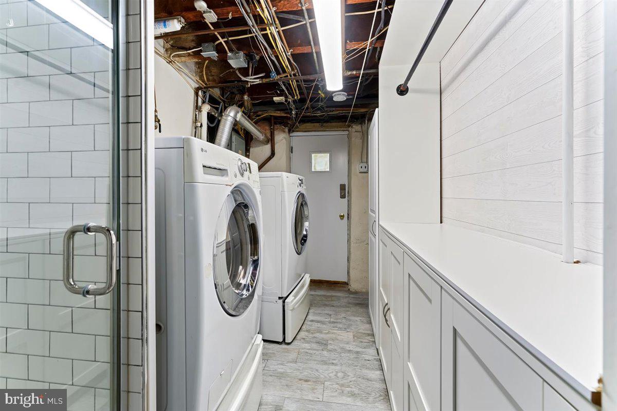 HIGHLAND PARK - Residential Lease