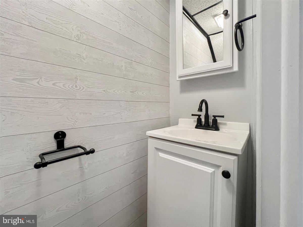 HIGHLAND PARK - Residential Lease