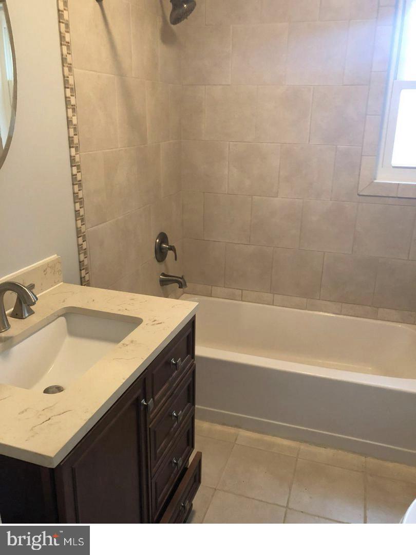 ANNALANE TERRACE - Residential Lease