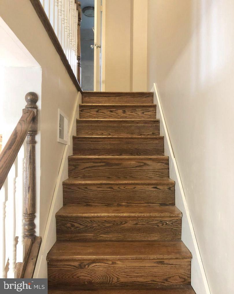 ANNALANE TERRACE - Residential Lease