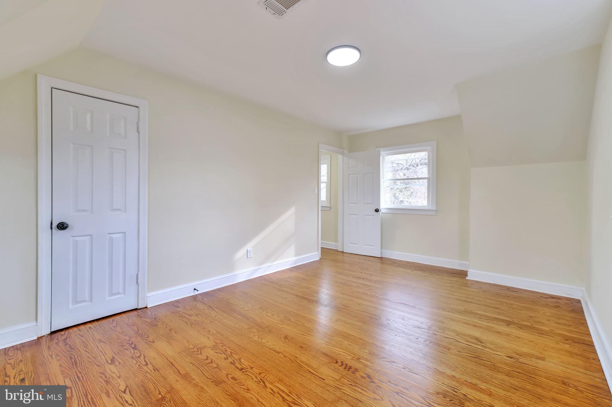 ANNANDALE - Residential