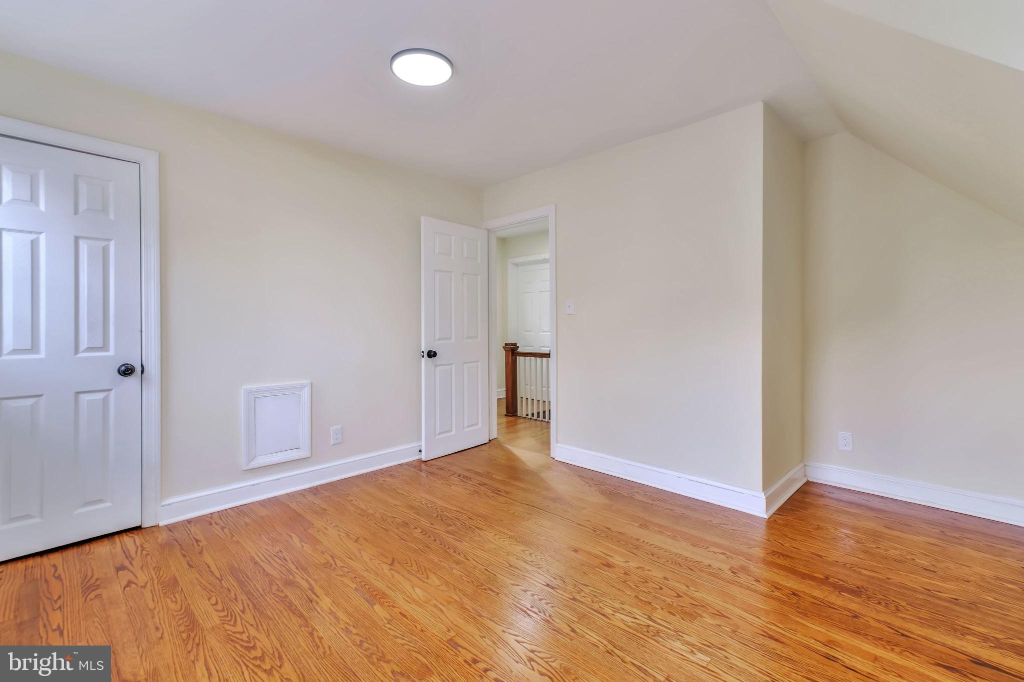 ANNANDALE - Residential