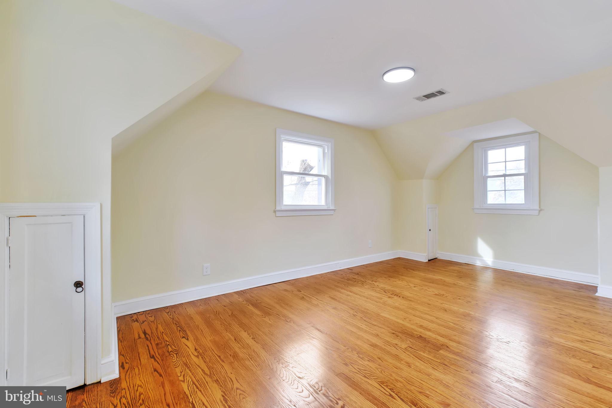 ANNANDALE - Residential