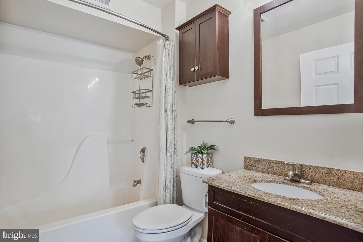 ANNAPOLIS OVERLOOK - Residential