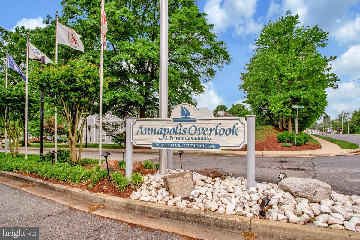 ANNAPOLIS OVERLOOK - Residential