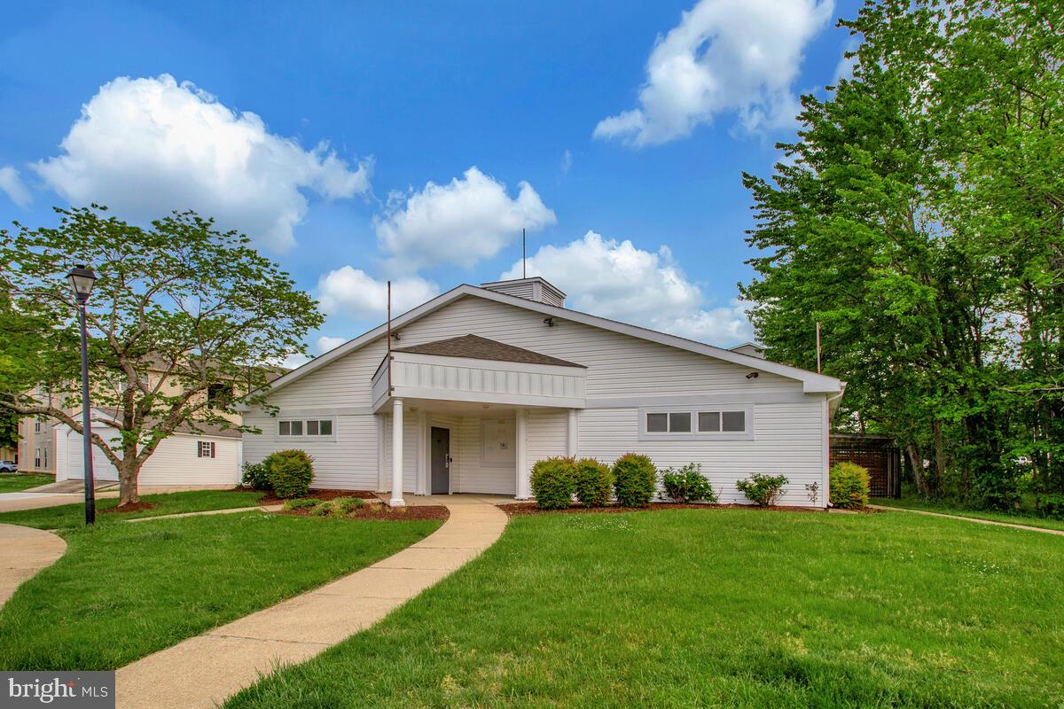 ANNAPOLIS OVERLOOK - Residential
