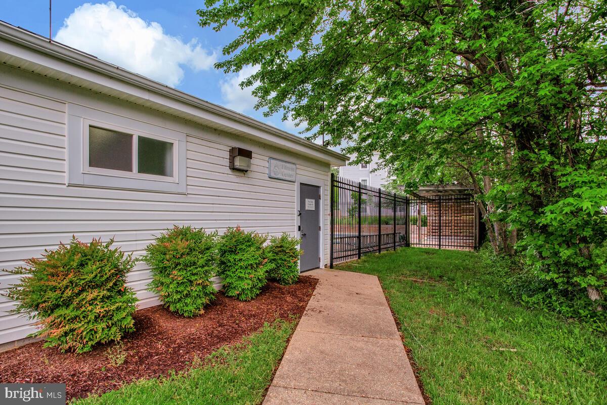 ANNAPOLIS OVERLOOK - Residential
